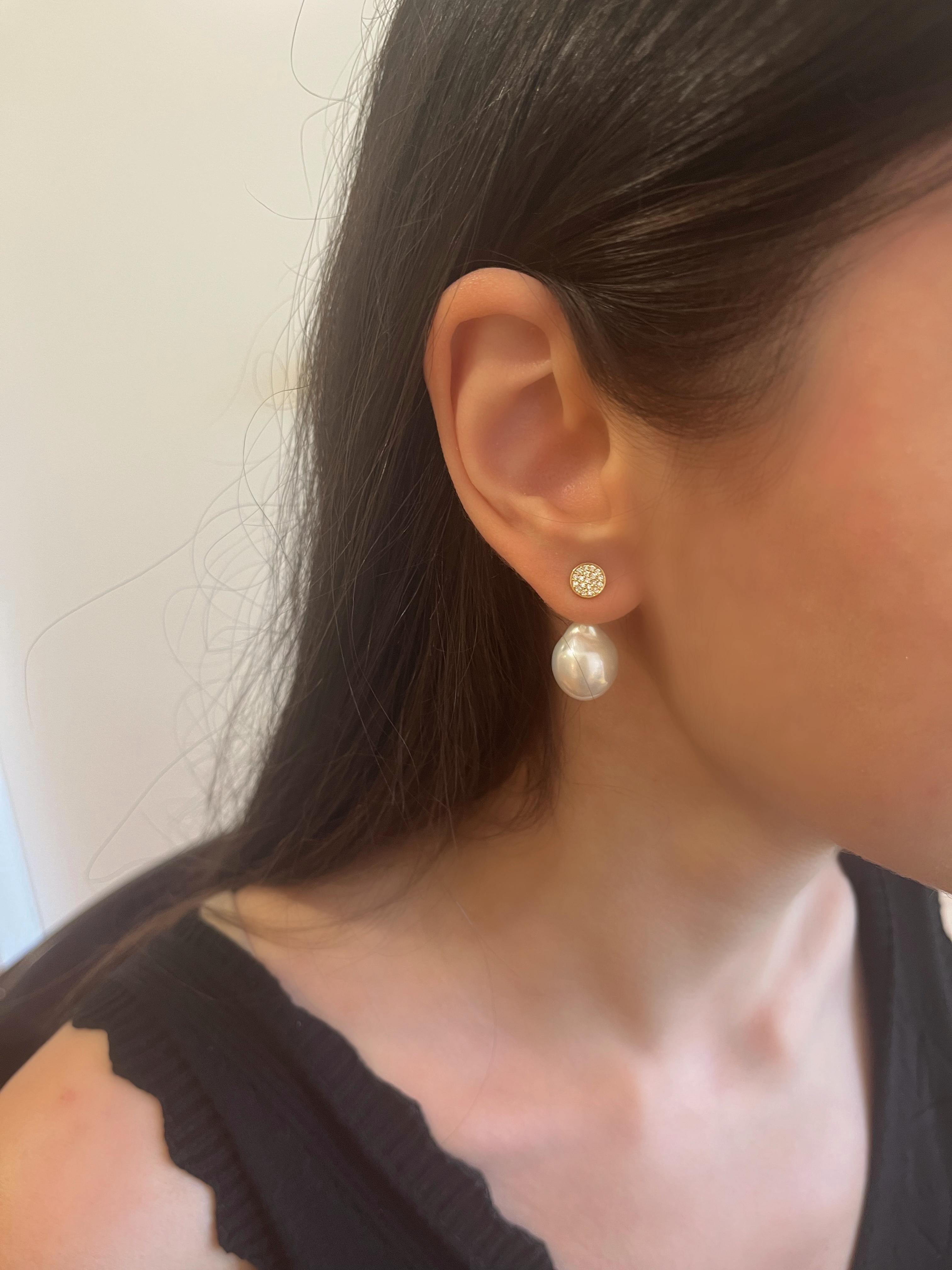 DIAMOND MICROPAVE EARRINGS MIT BAROQUE-PEARLS, Michelle Massoura für Damen oder Herren im Angebot