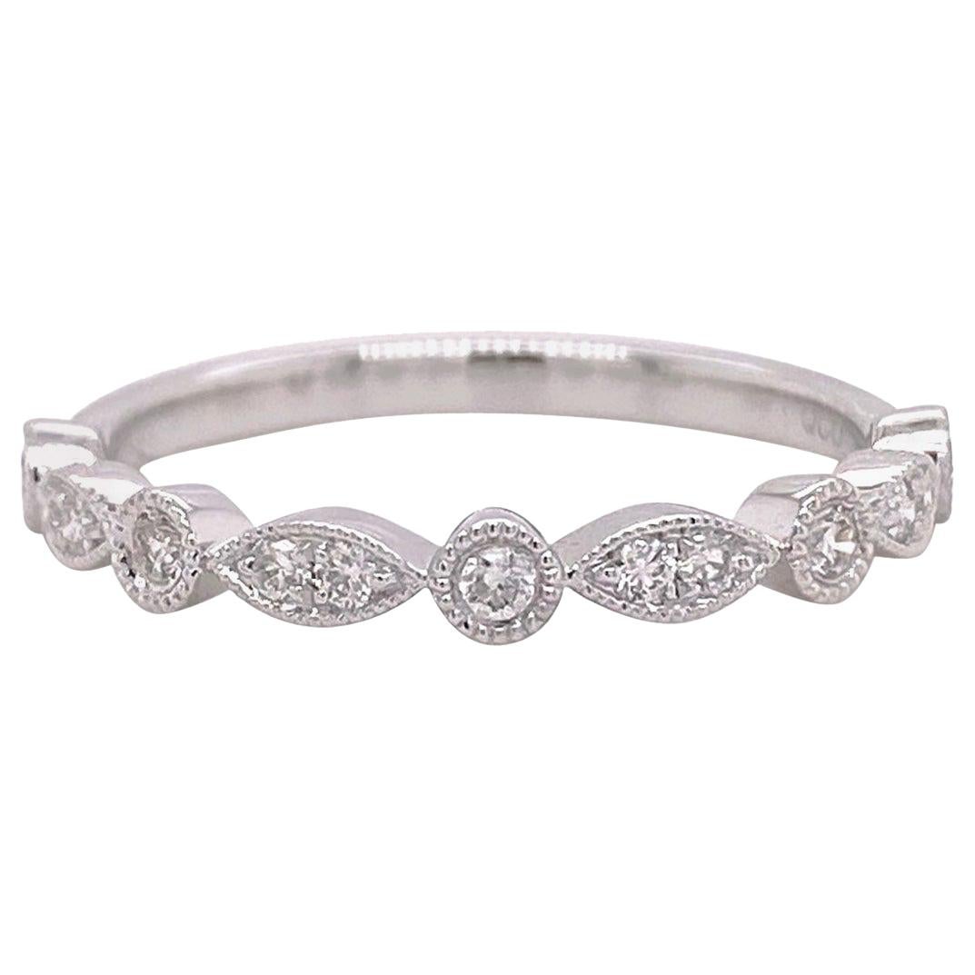 Im Angebot: Diamant- Millgrain-Ringband, Weißgold, runde Marquise 1/5 Karat Diamant ()