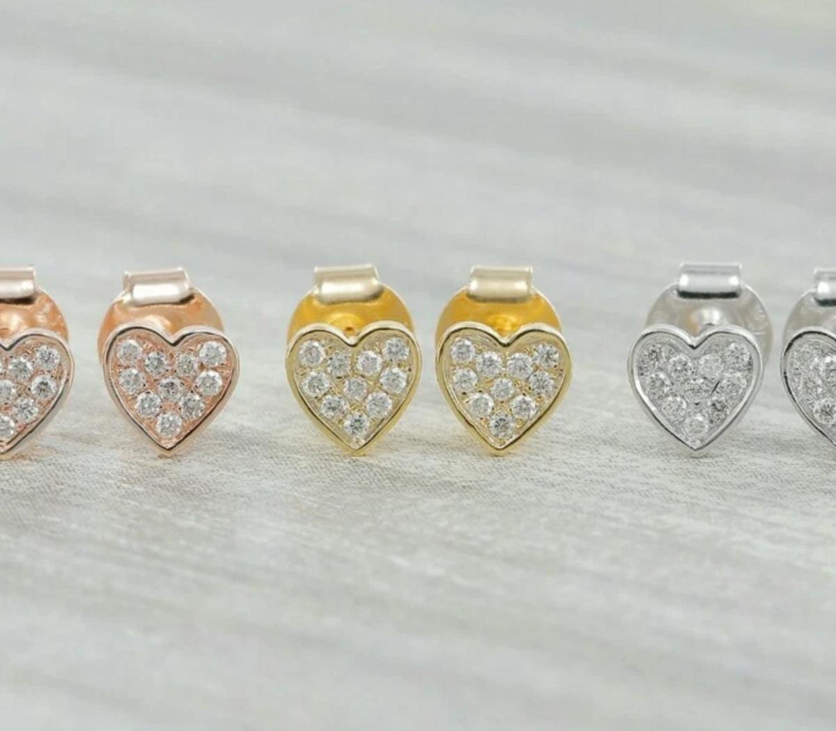 da uomo o donna Orecchini con diamante Mini Cuore Orecchini in oro massiccio 14k Cluster Heart Pave Setting Stud in vendita