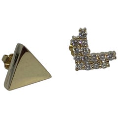Diamond 0.42ctw Mismatched Modern Arrow Earrings in 14 Karat Gold