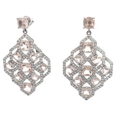Boucles d'oreilles pendantes en diamant et morganite