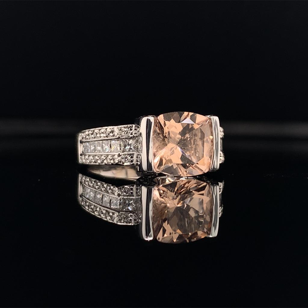 Anello con diamante e morganite 2,76 TCW in oro bianco 18k per donne certificato in vendita 2