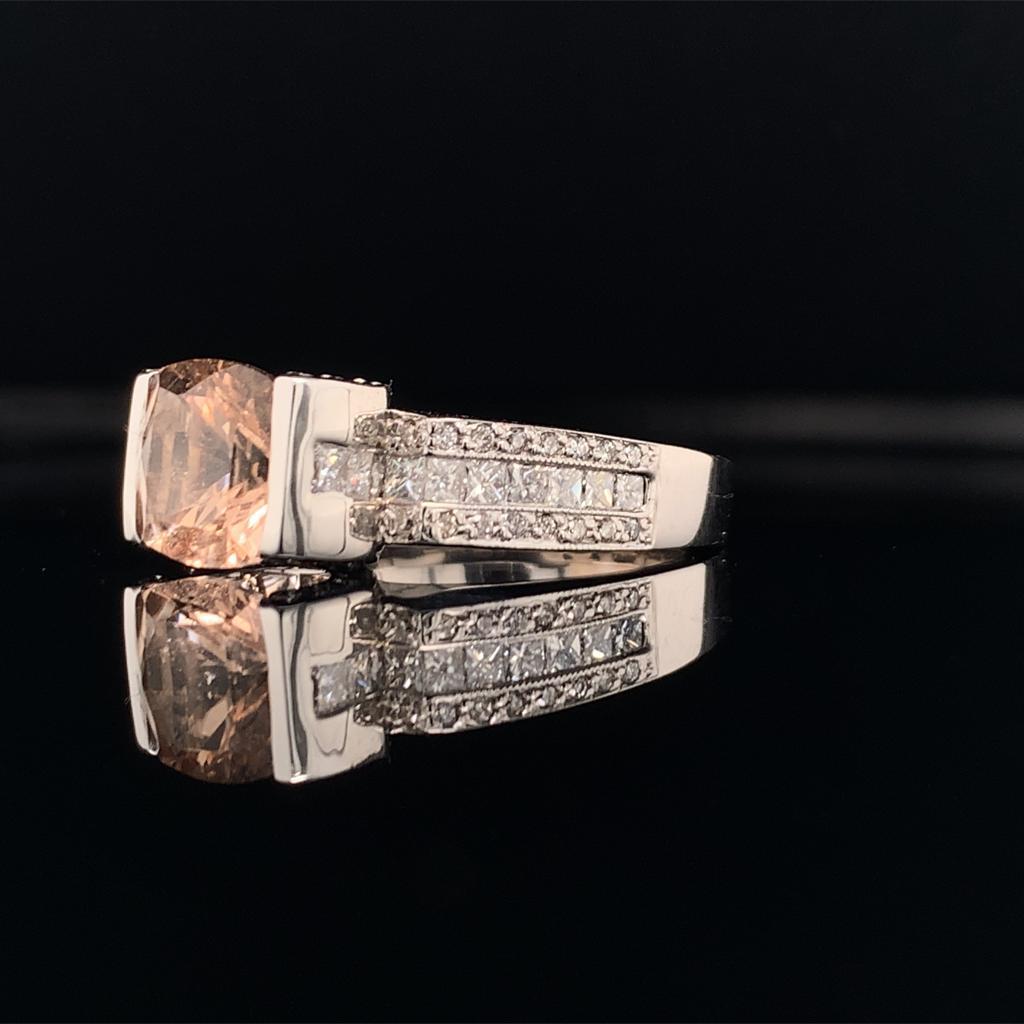 Anello con diamante e morganite 2,76 TCW in oro bianco 18k per donne certificato in vendita 3