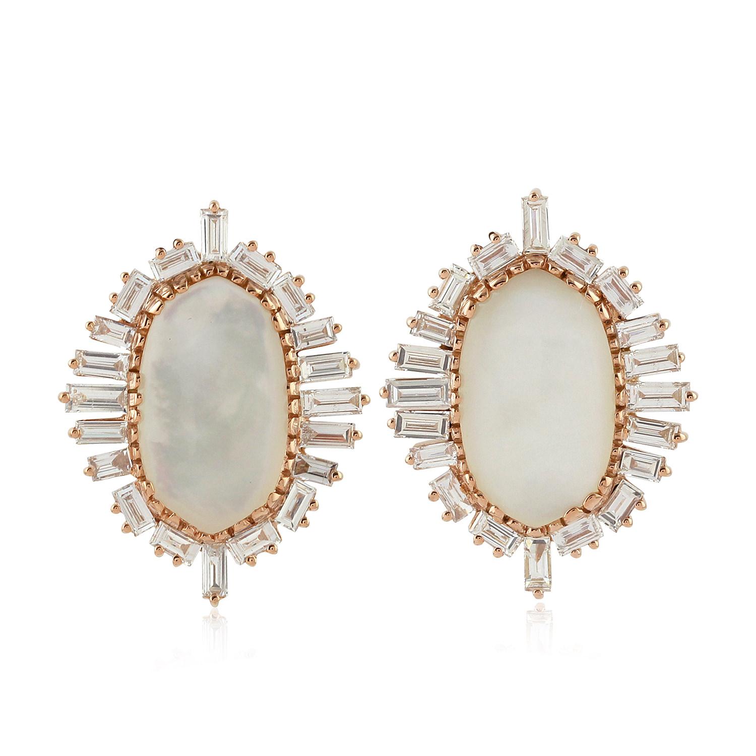 Modern Diamond Pearl 18 Karat Gold Snow White Stud Earrings For Sale