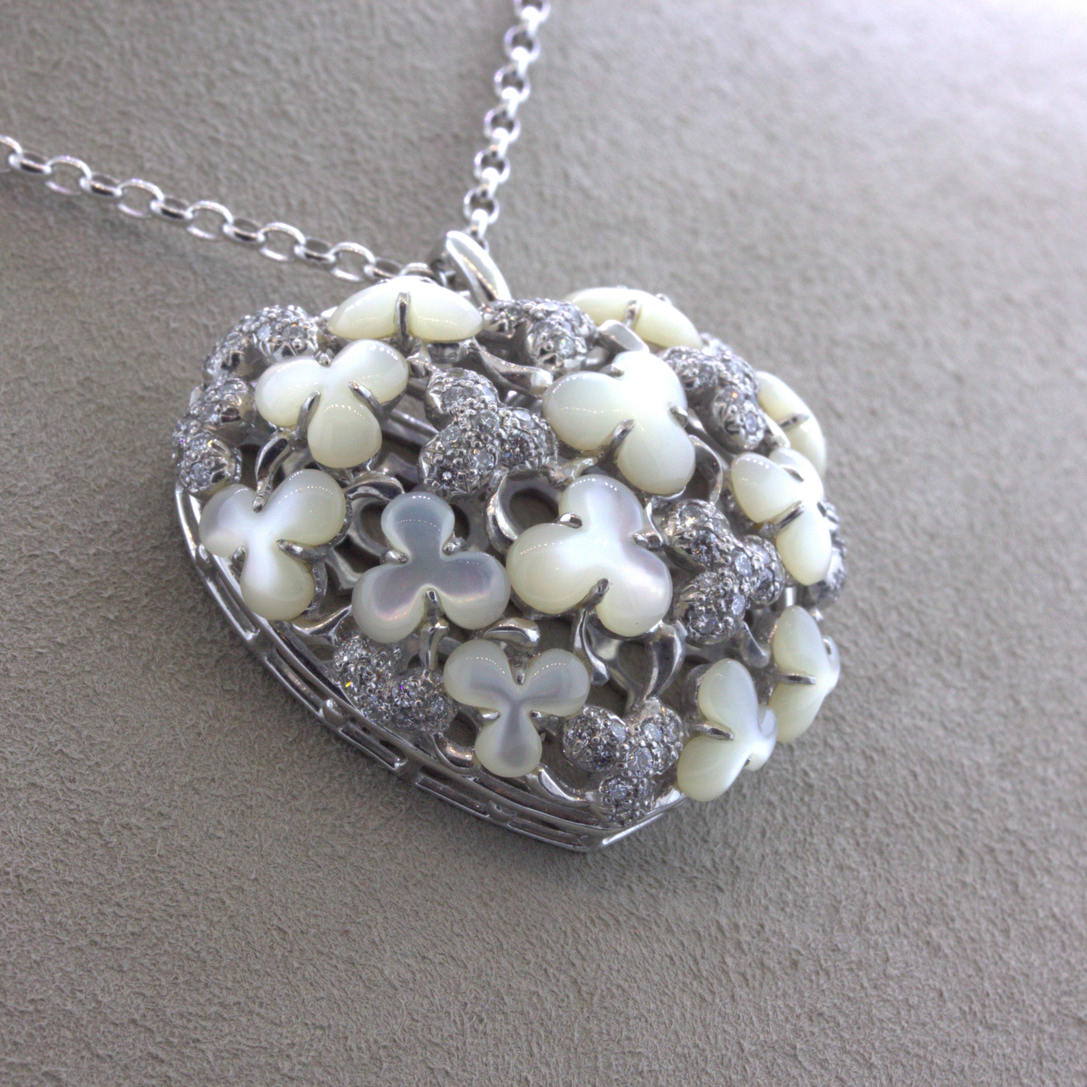 Women's Diamond Mother-of-Pearl 18k Diamond Mother-of-Pearl 18k White gold Heart Pendant For Sale