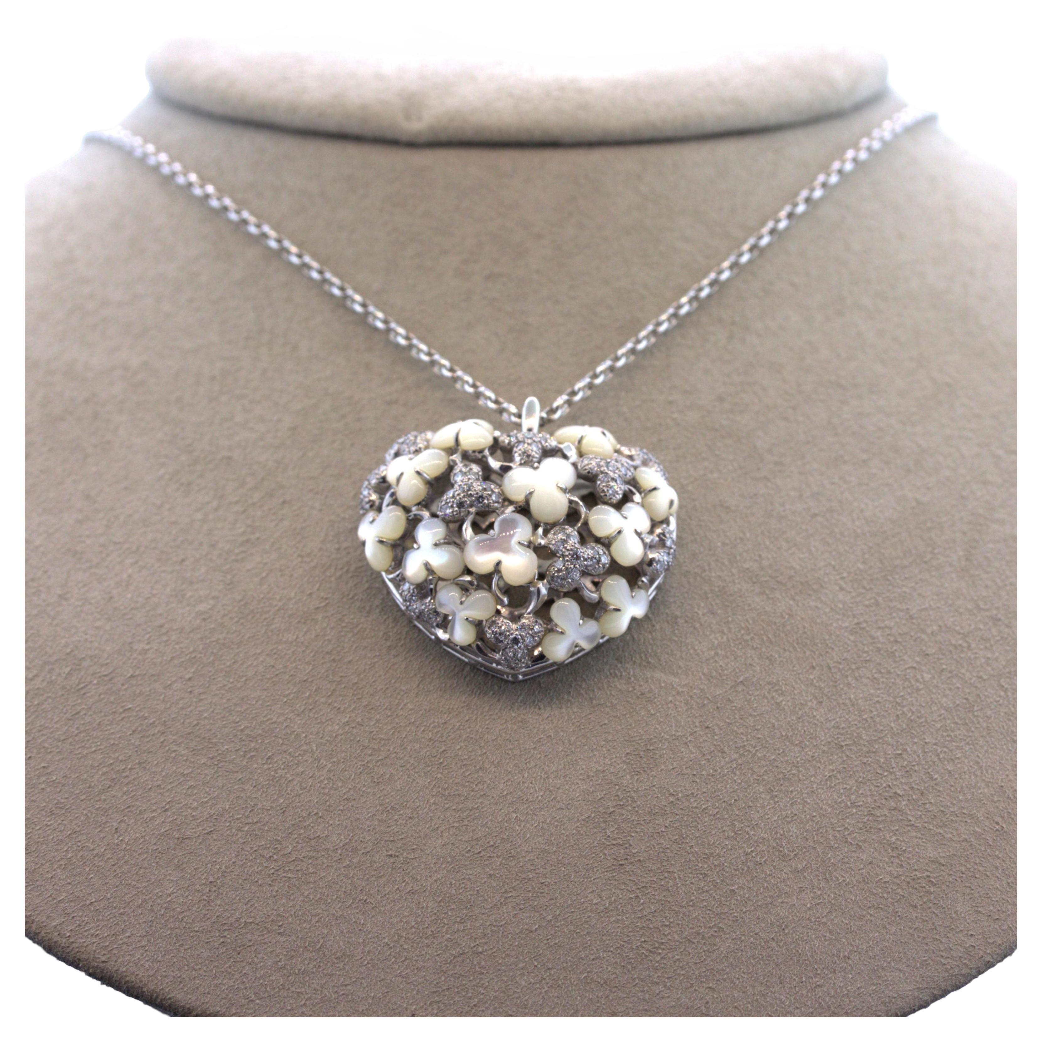 Diamond Mother-of-Pearl 18k Diamond Mother-of-Pearl 18k White gold Heart Pendant For Sale