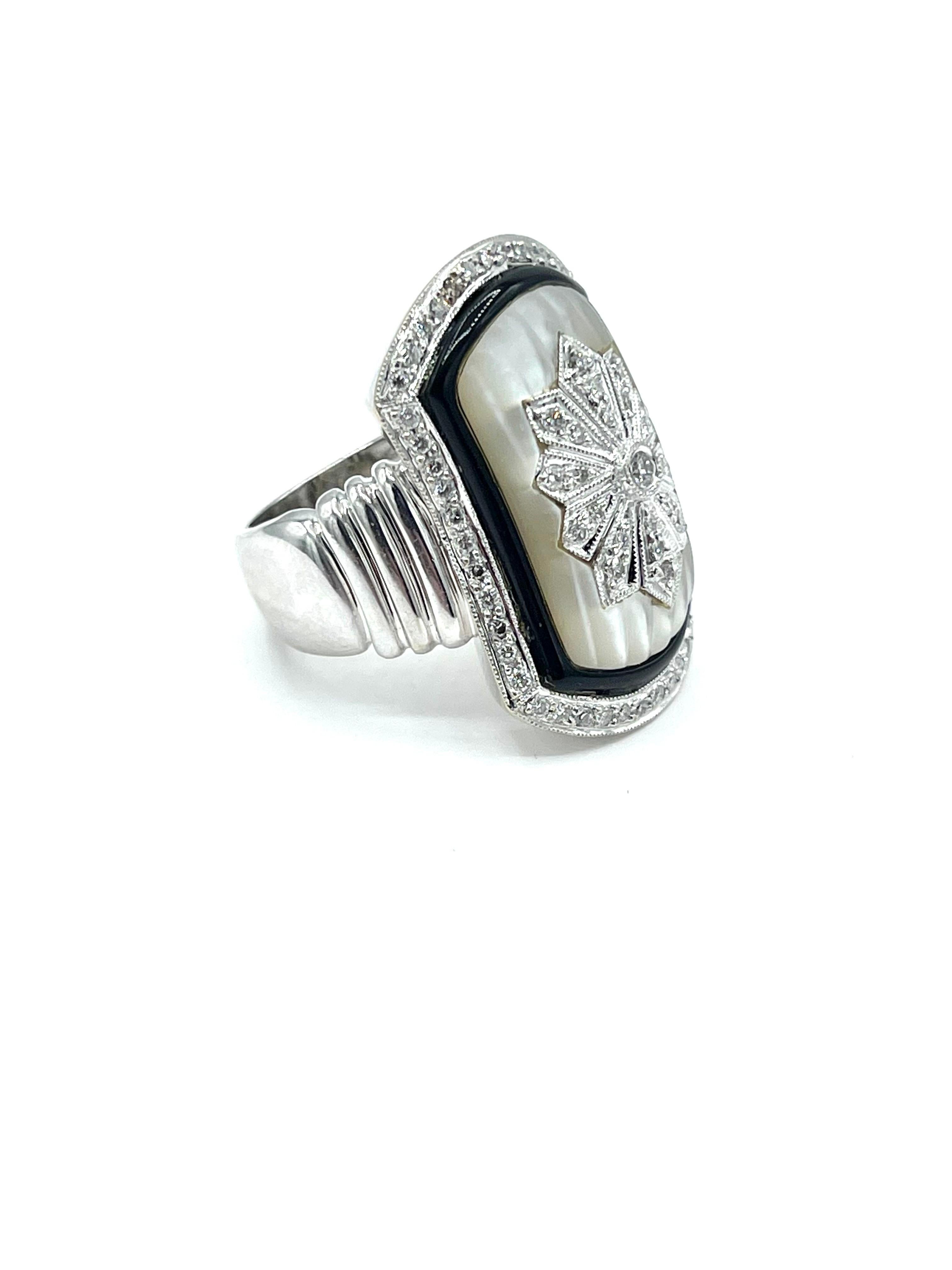 Diamond Mother of Pearl and Onyx 18K White Gold Cocktail Ring In Excellent Condition For Sale In Chevy Chase, MD