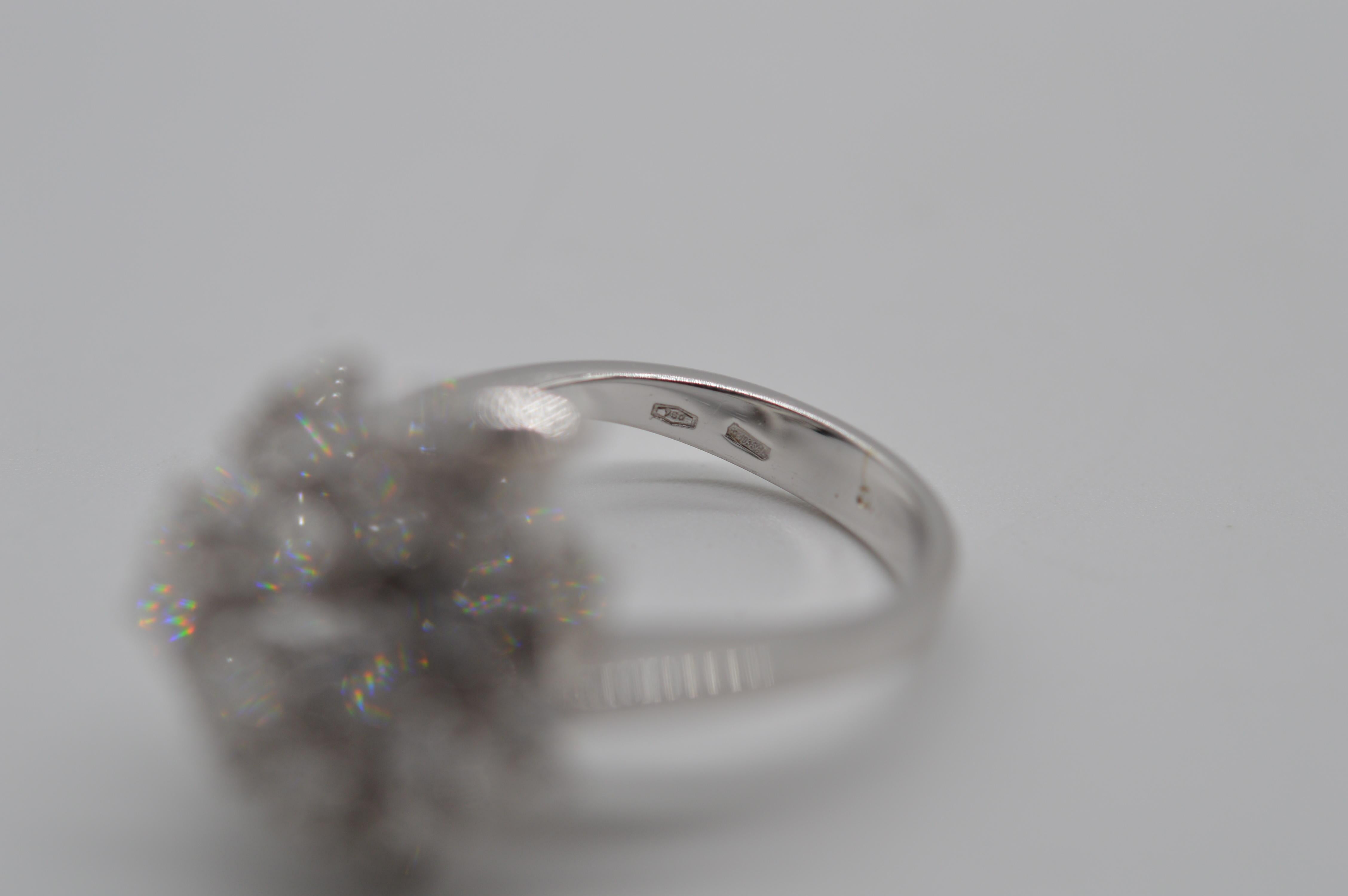 Women's or Men's Diamond Moving Flower Ring 1.73 Carats Unworn For Sale