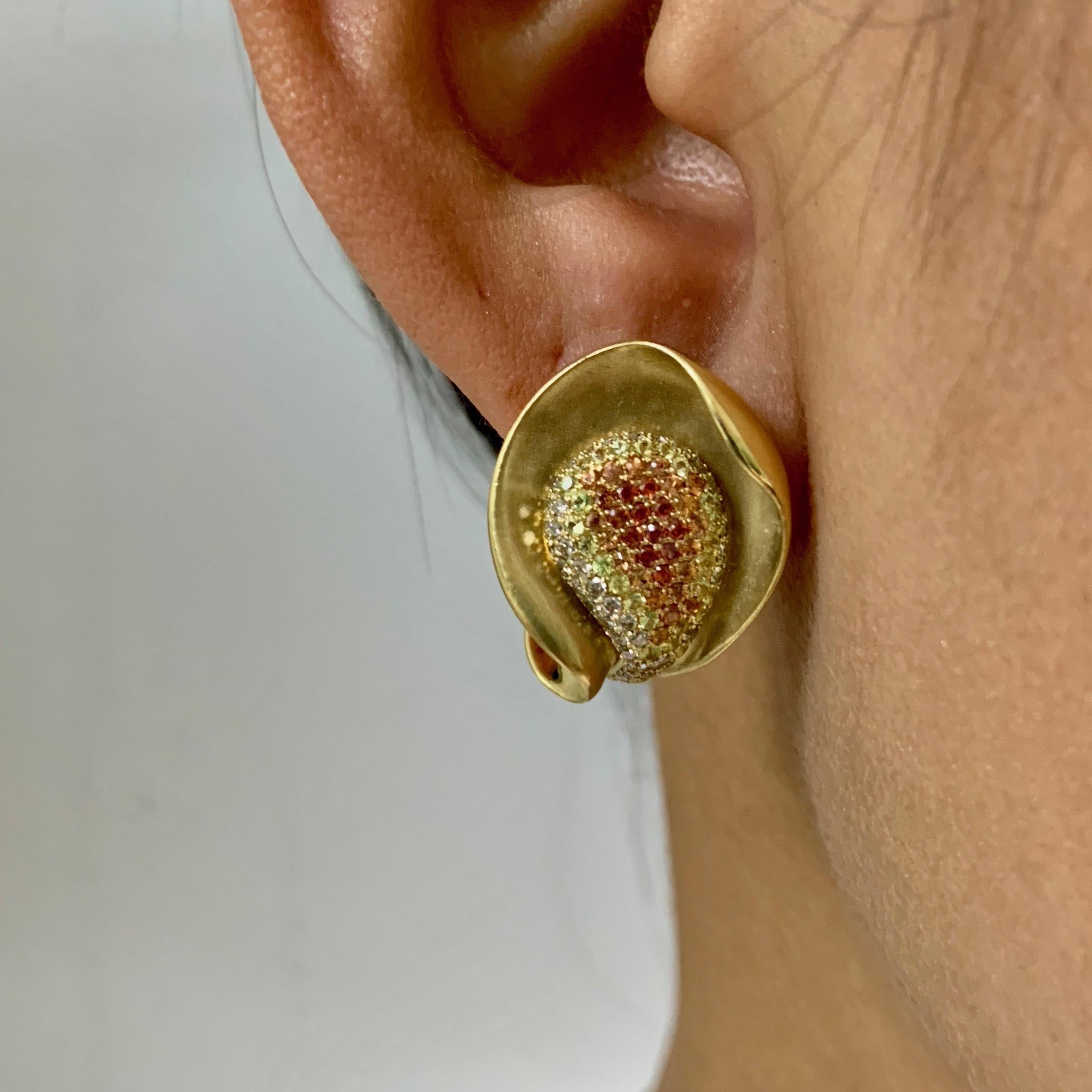 Women's Diamond Multi-Color Sapphire 18 Karat Yellow Gold Earring For Sale