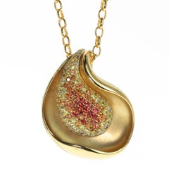 Pendentif en or jaune 18 carats avec diamants et saphirs multicolores