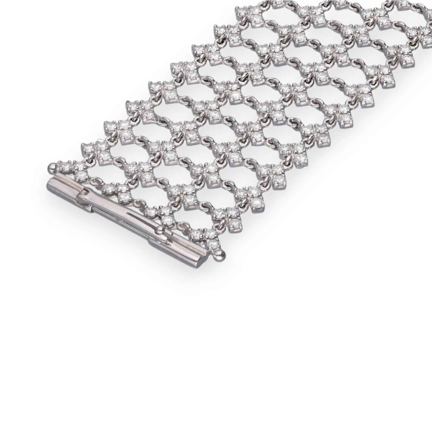 Diamant-Manschettenarmband mit mehreren Gliedern 11,27 Karat (Moderne) im Angebot