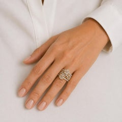 Mehrreihiger Diamantring aus 14 Karat Gelbgold mit Blumenmotiv und breitem Band Modern