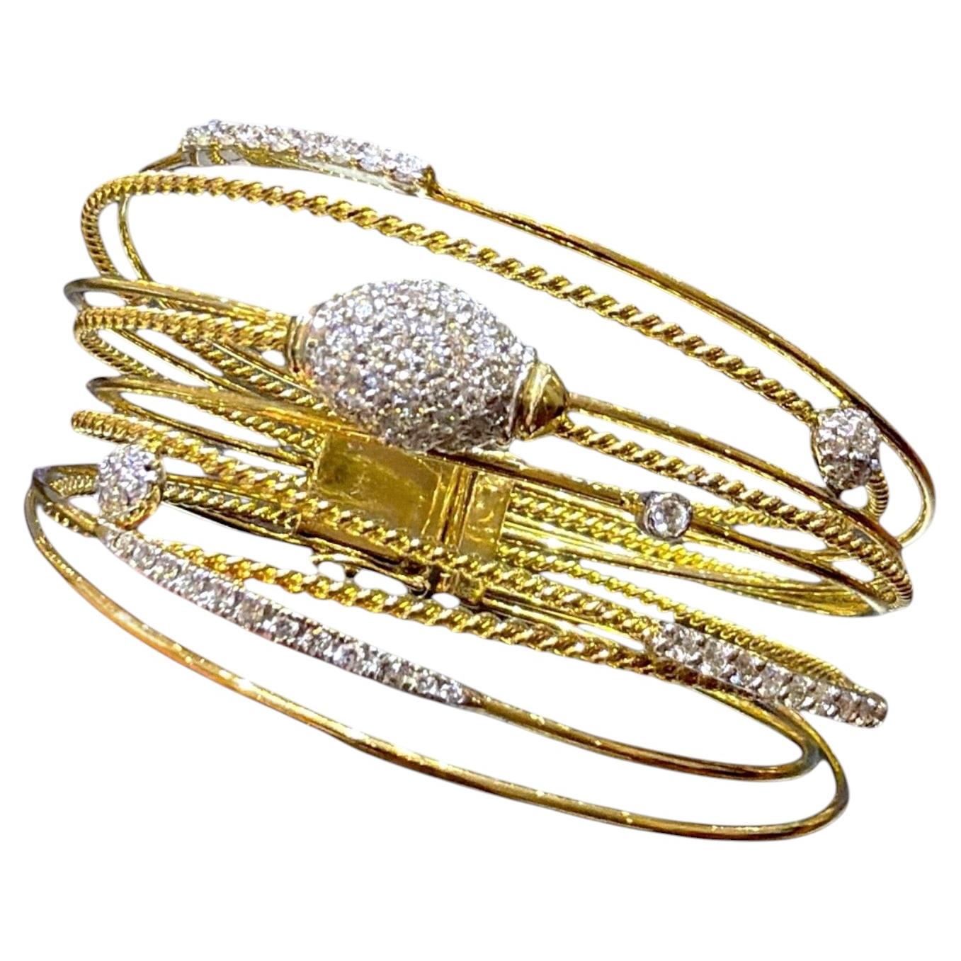 Bracciale rigido contemporaneo in oro giallo 14K con diamanti su più file, 2,00 ct