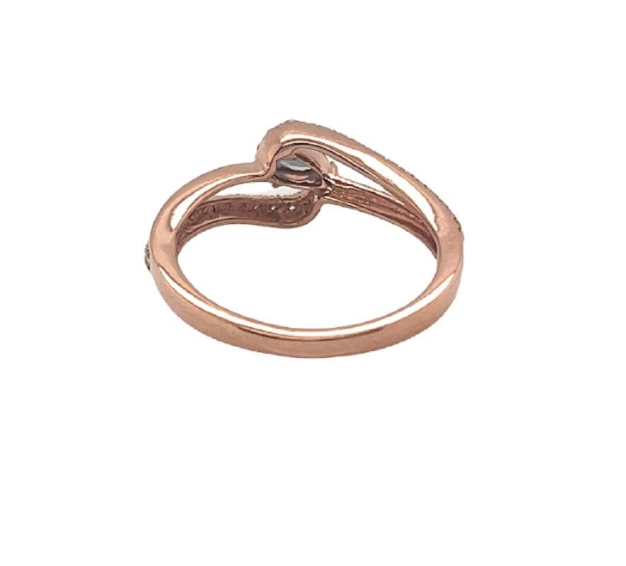 Oval Cut Diamond & Natural Brazillian Alexandrite 0.22 Carat Sparkling Ring For Sale