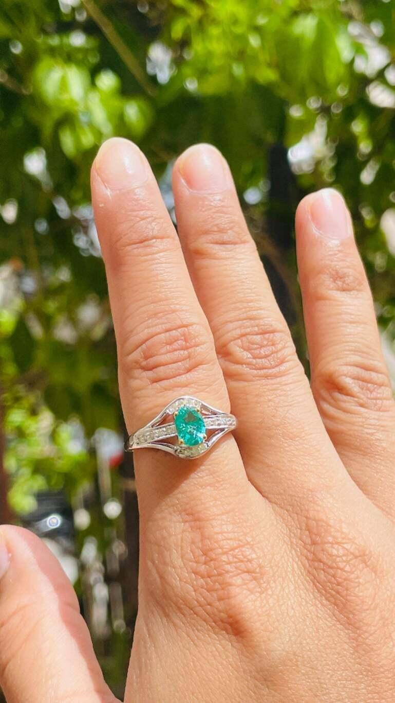 Im Angebot: Diamant Natürlicher Smaragd Damen Ehering aus 18 Karat massivem Weißgold mit Diamant () 13