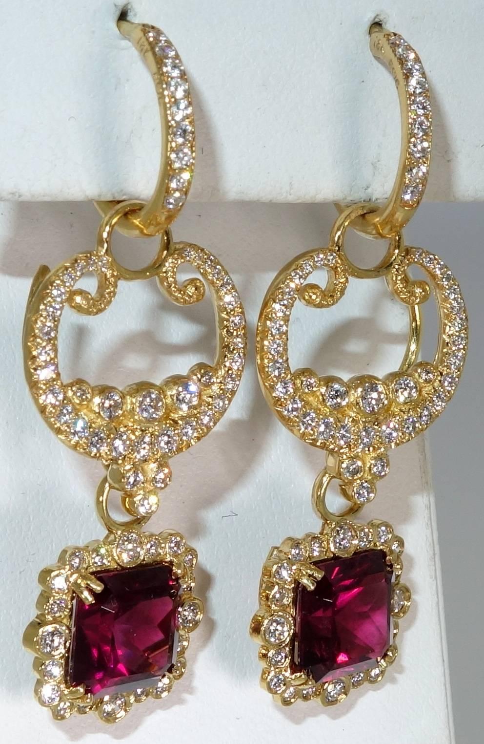 Diamond, Natural Garnet and 18 Karat Gold Earrings In Excellent Condition In Aspen, CO