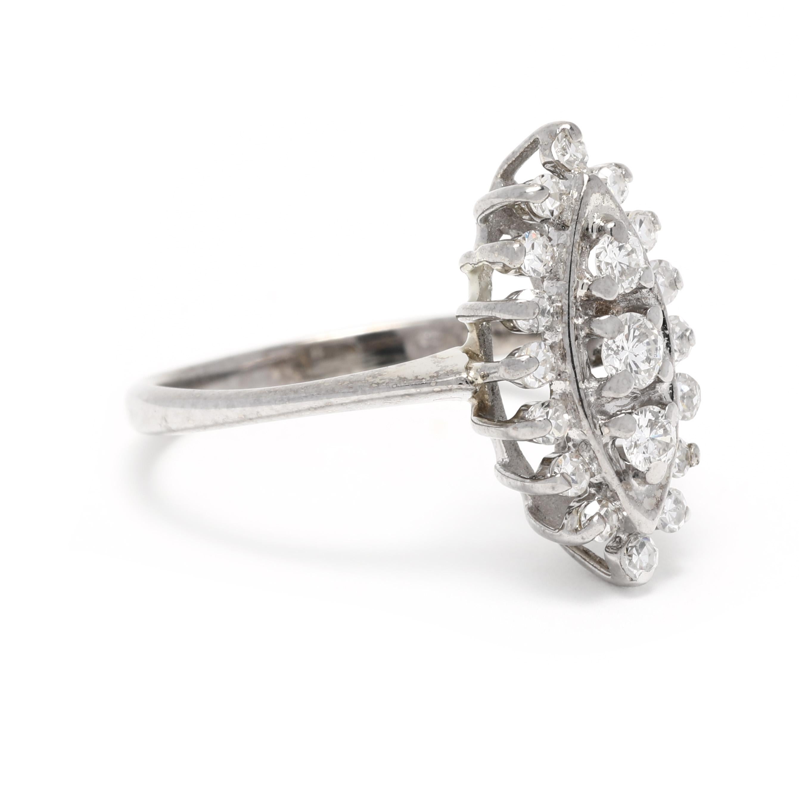 Steine:
- Diamanten, 19 Steine
- Rundbrillant und Einzelschliff
- 1.5 - 2.75 mm
- etwa 0,38 Karat insgesamt
- Farbe G-H, Reinheit VS2-SI2

Ring Größe 6

Erhebung vom Finger: 6.4 mm

Länge: 16,85 mm

Gewicht: 1,9 dwts. / 2,95 Gramm

Briefmarken: