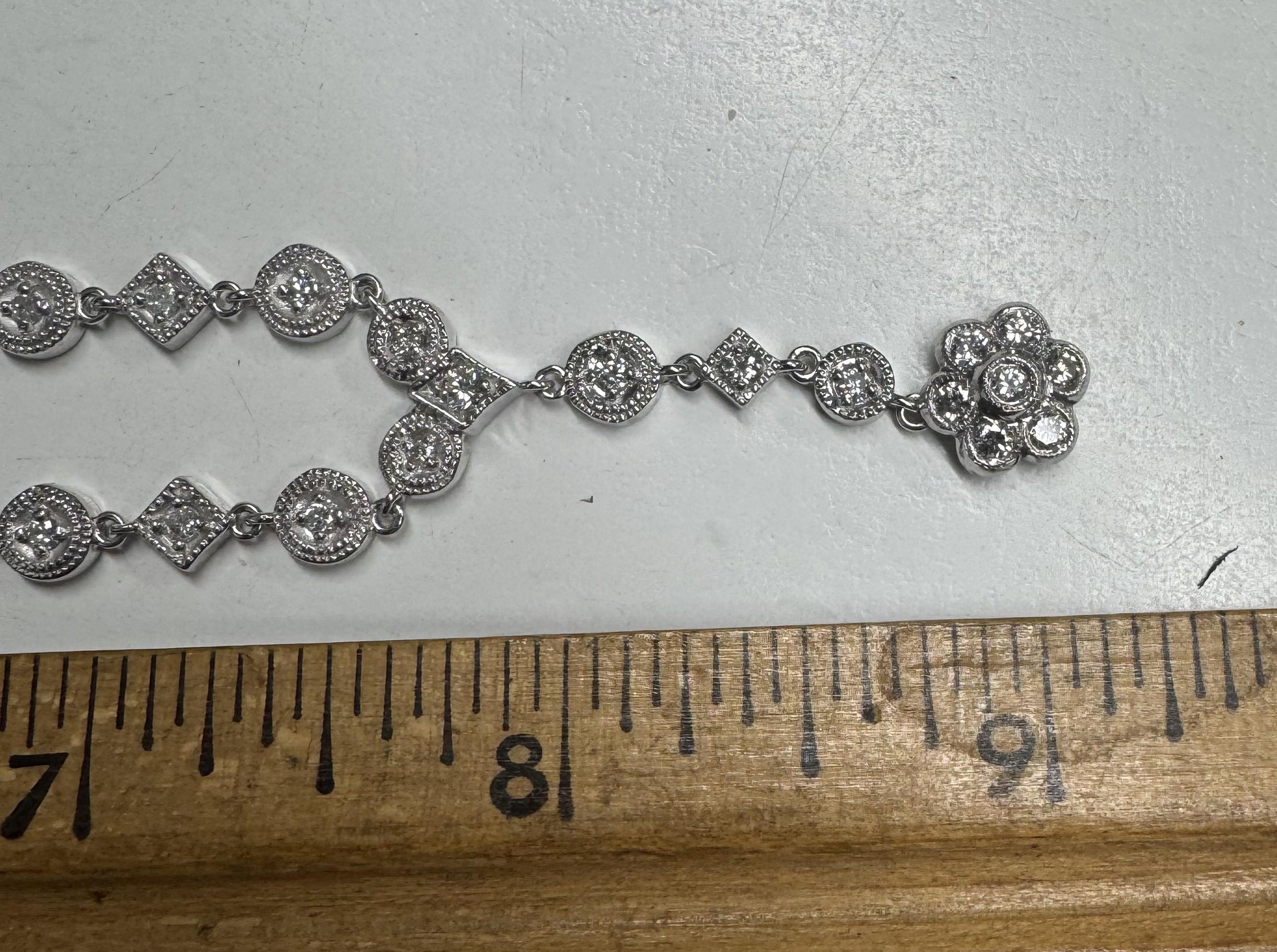 Collar de diamantes de oro blanco de 14k 2,51 cts.  19,80 gramos Contemporáneo en venta