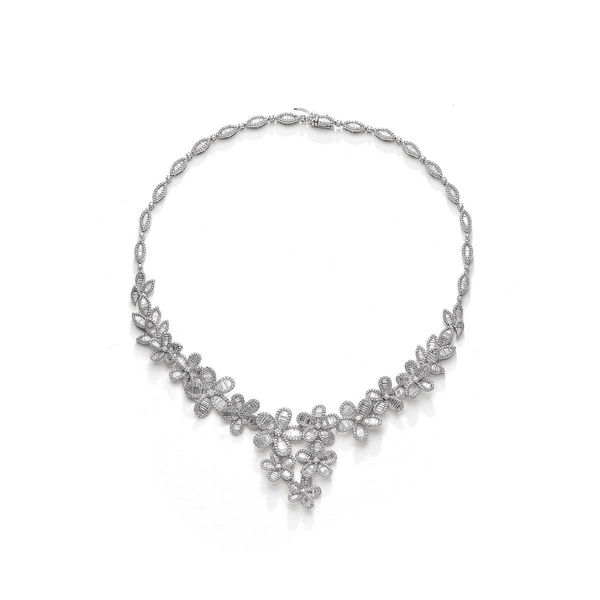 Necklace in 18kt white gold set with 697 baguette cut diamonds 9.04 cts and 1453 diamonds 7.42 cts.