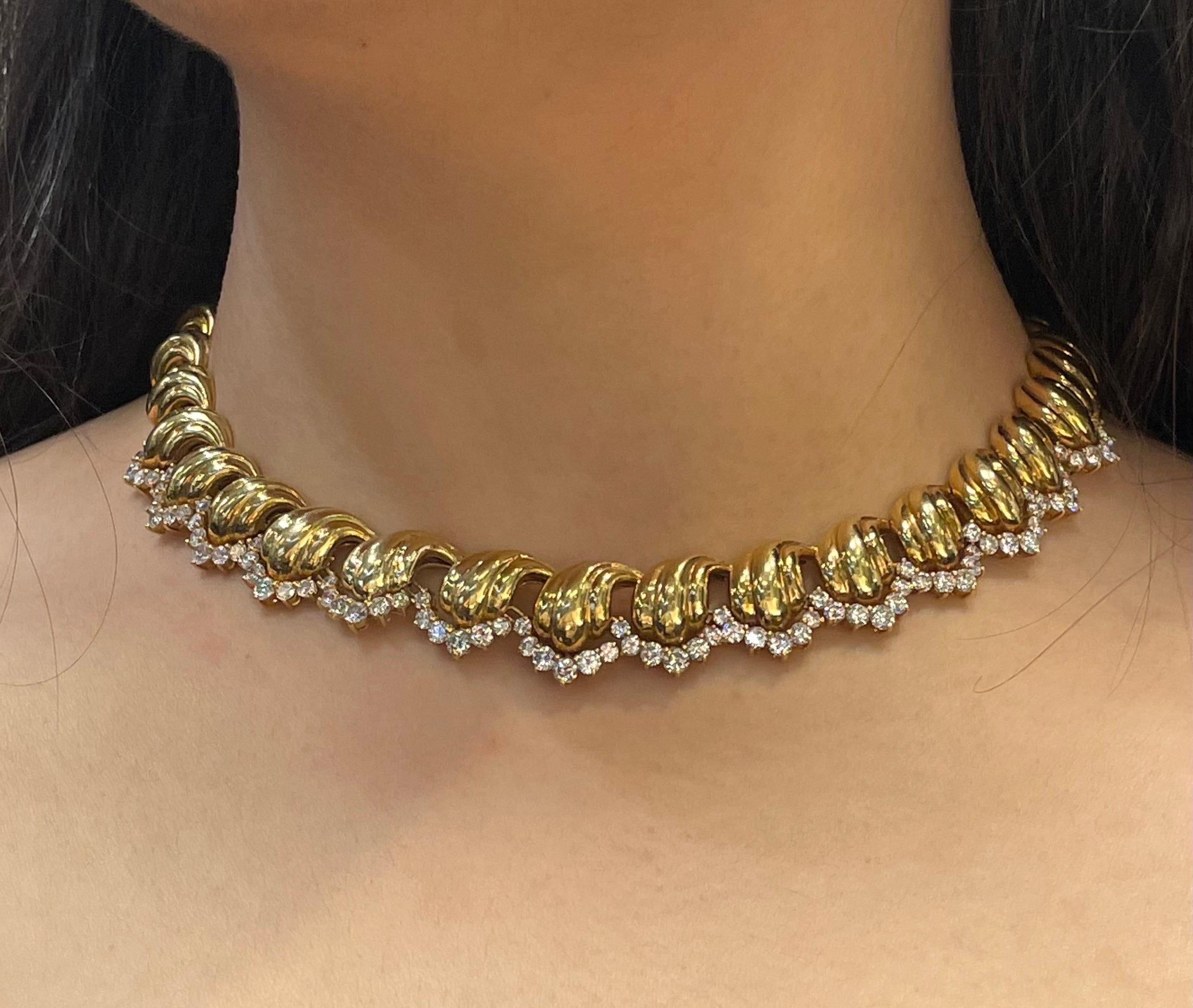 Diamond Necklace

A diamond necklace adorned with 84 round cut diamonds. 

Approximately Measures 14 inches long
Approximately weighs 103 grams
Approximate Diamond Weight: 7.7 carats
Metal Type: 18 Karat Gold