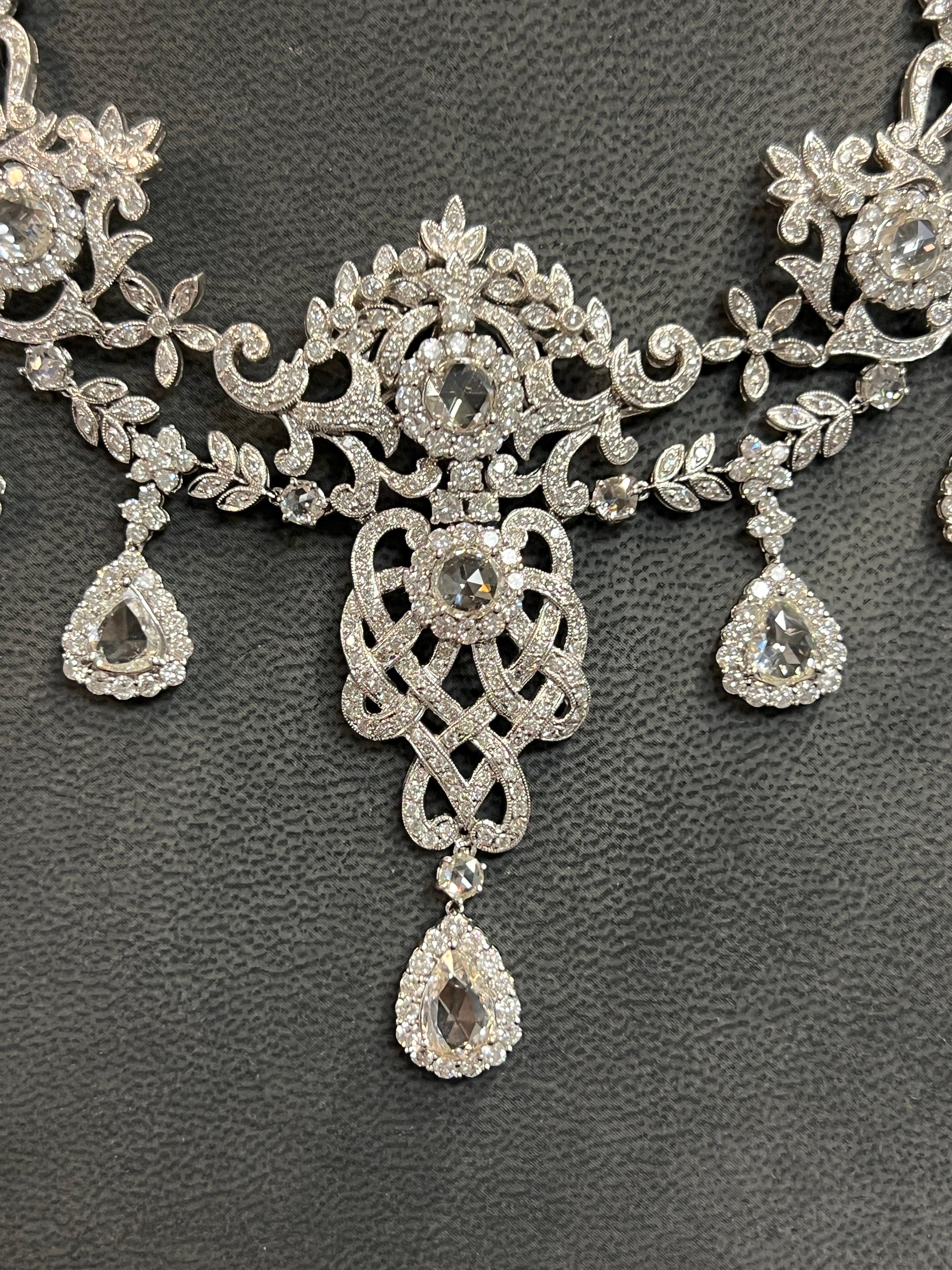 Donna Collana di diamanti in vendita
