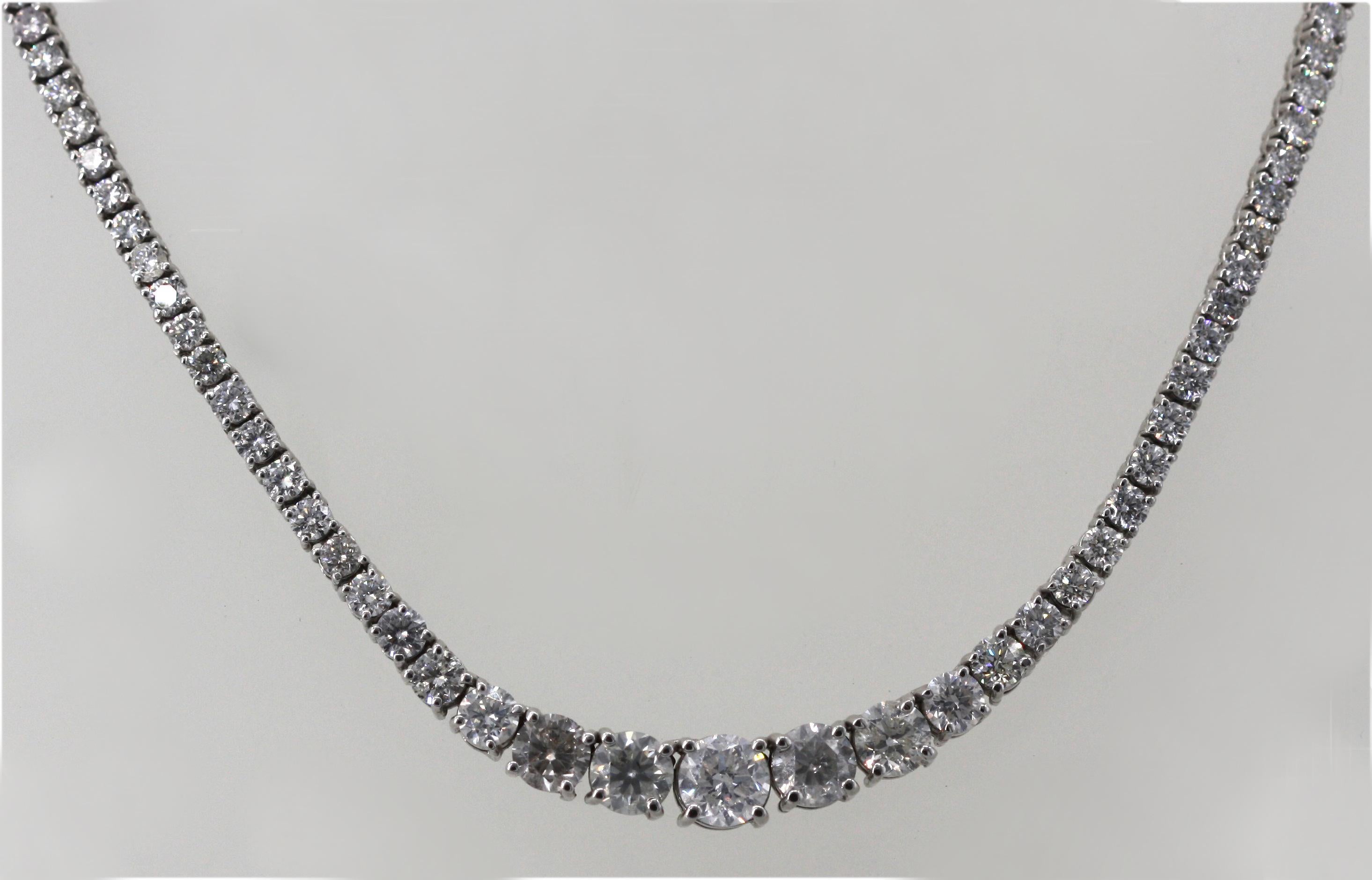 Diamond Necklace In Good Condition In Palm Beach, FL