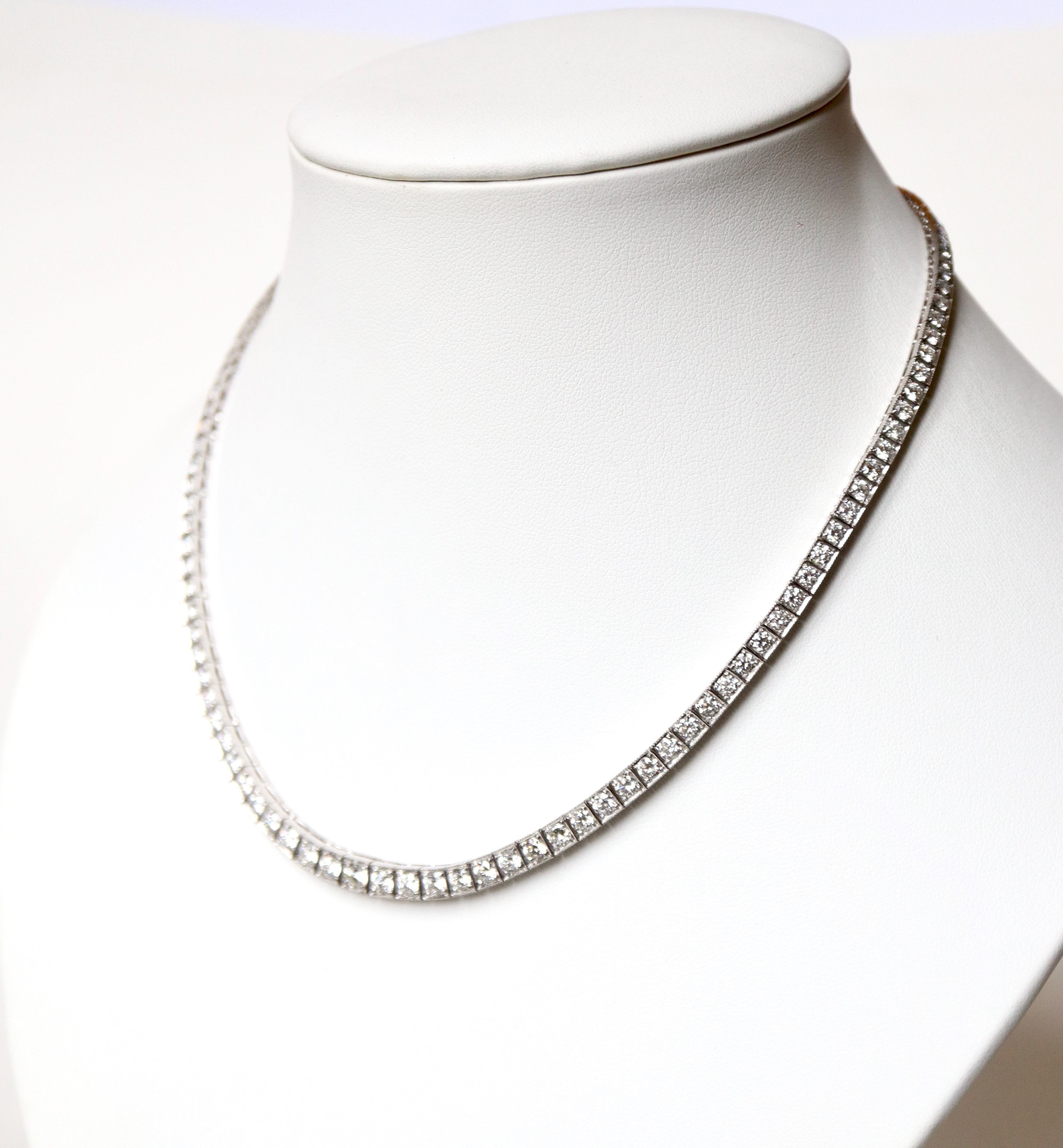 Diamond Necklace in 18 Carat White Gold and 10 Carats of Diamonds Falling For Sale 1
