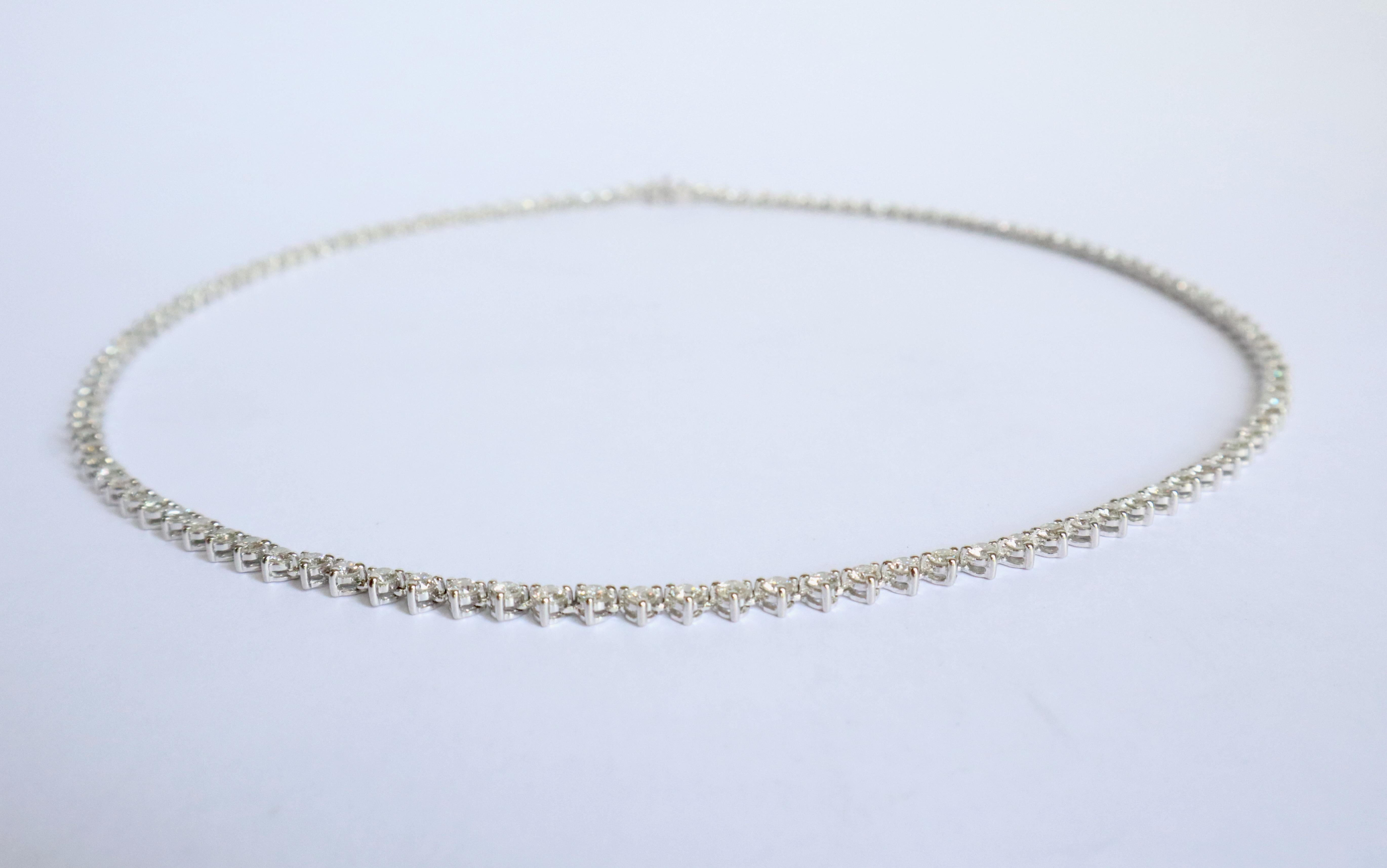 Diamond Necklace in 18 Carat White Gold and 10.3 Carats of Diamonds For Sale 3