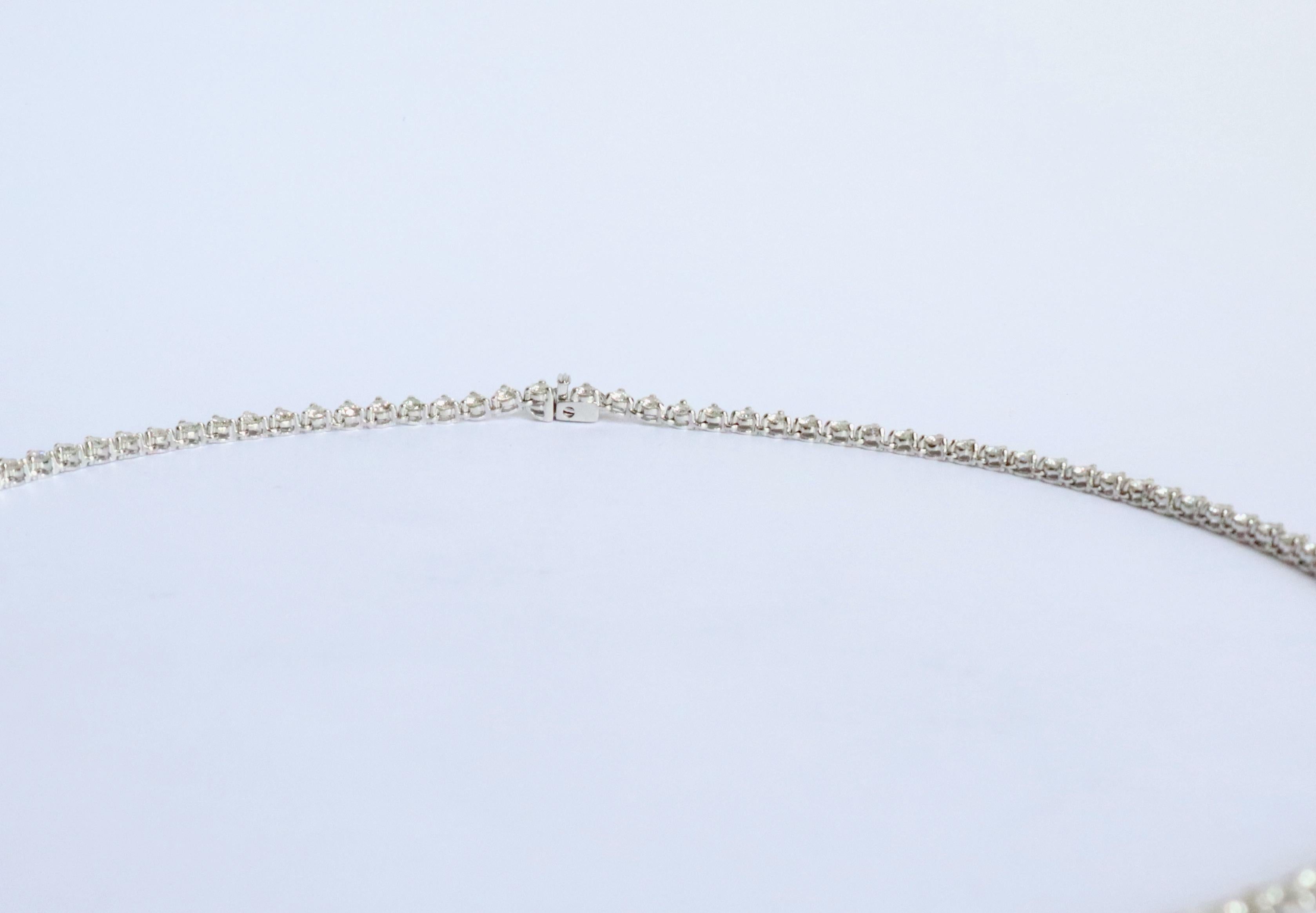 Diamond Necklace in 18 Carat White Gold and 10.3 Carats of Diamonds For Sale 4