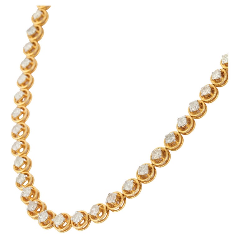 Diamond Necklace in 18K Solid Yellow Gold For Sale at 1stDibs