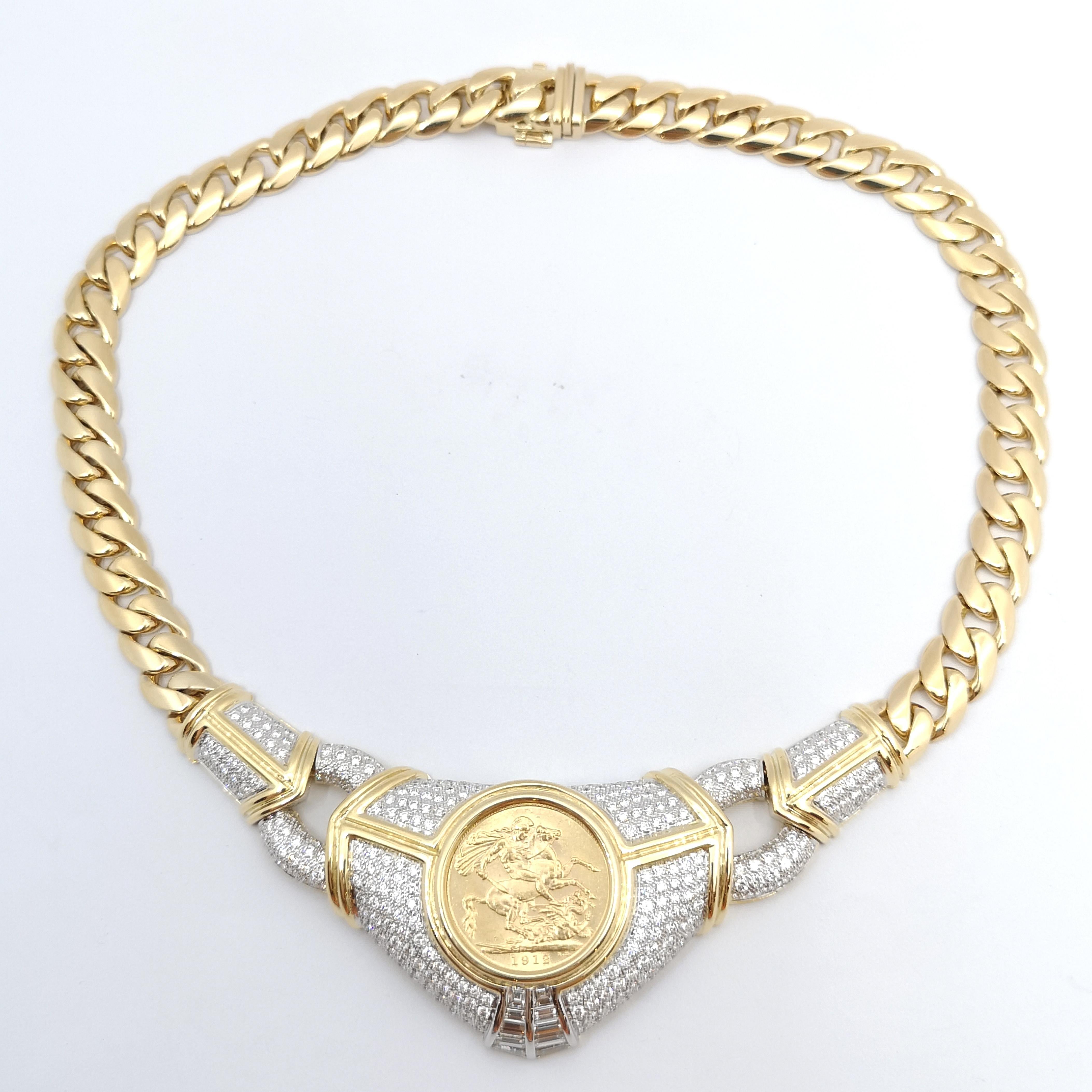 Diamond Necklace set in 18K Gold Settings In New Condition For Sale In Bangkok, TH