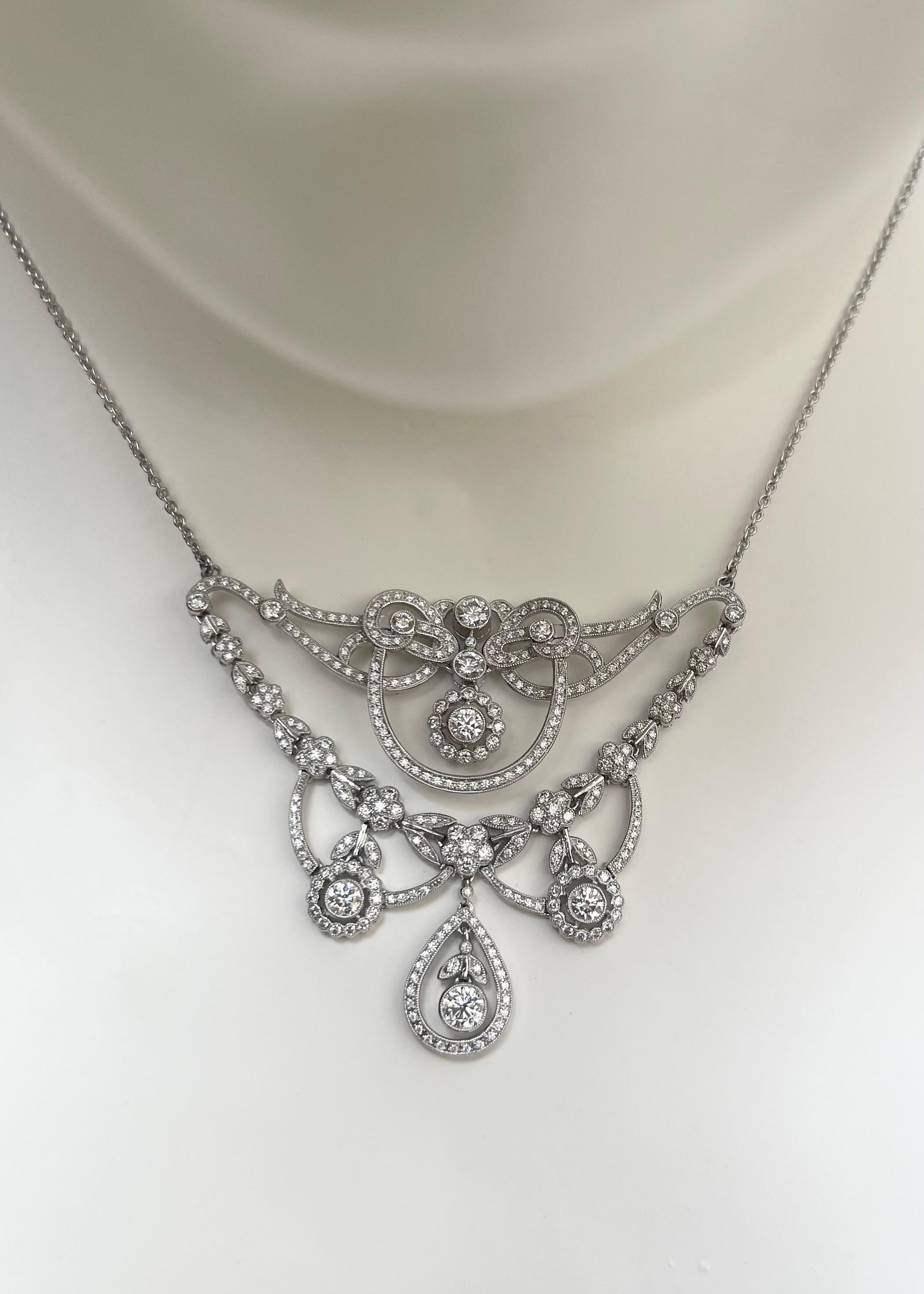 Diamond 2.49 carats Necklace set in 18K White Gold Settings

Width: 5.5 cm 
Length: 54.0 cm
Total Weight: 18.39 grams

