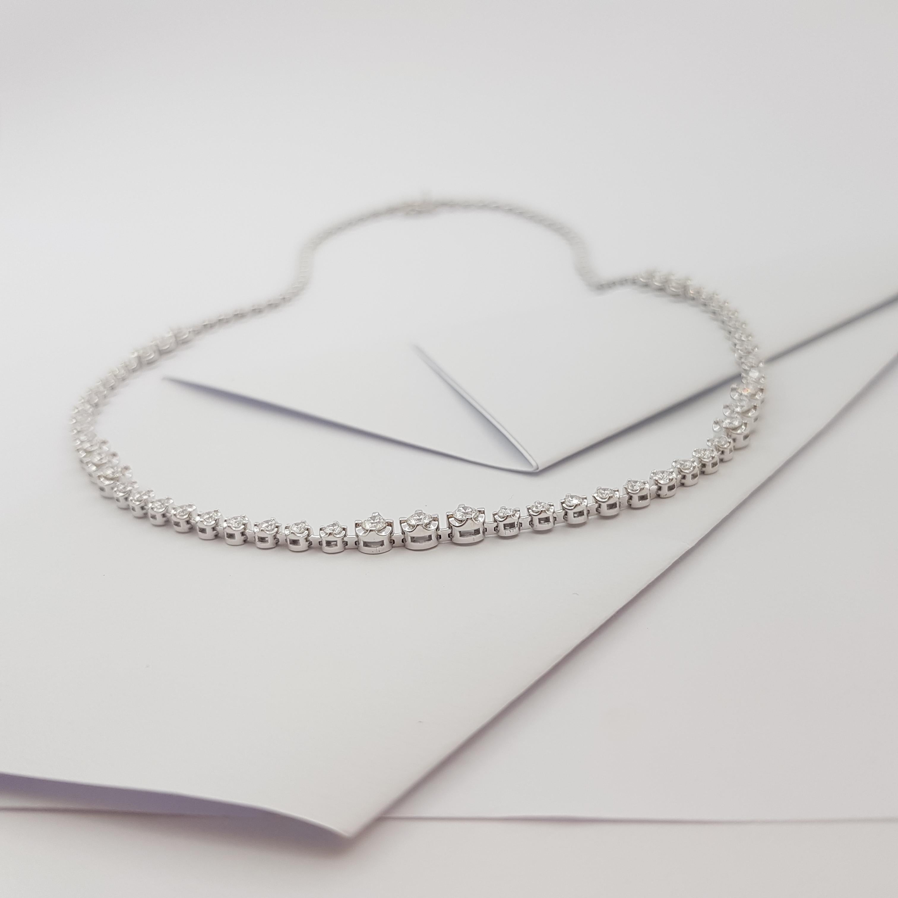 Collier serti de diamants en or blanc 18 carats en vente 3