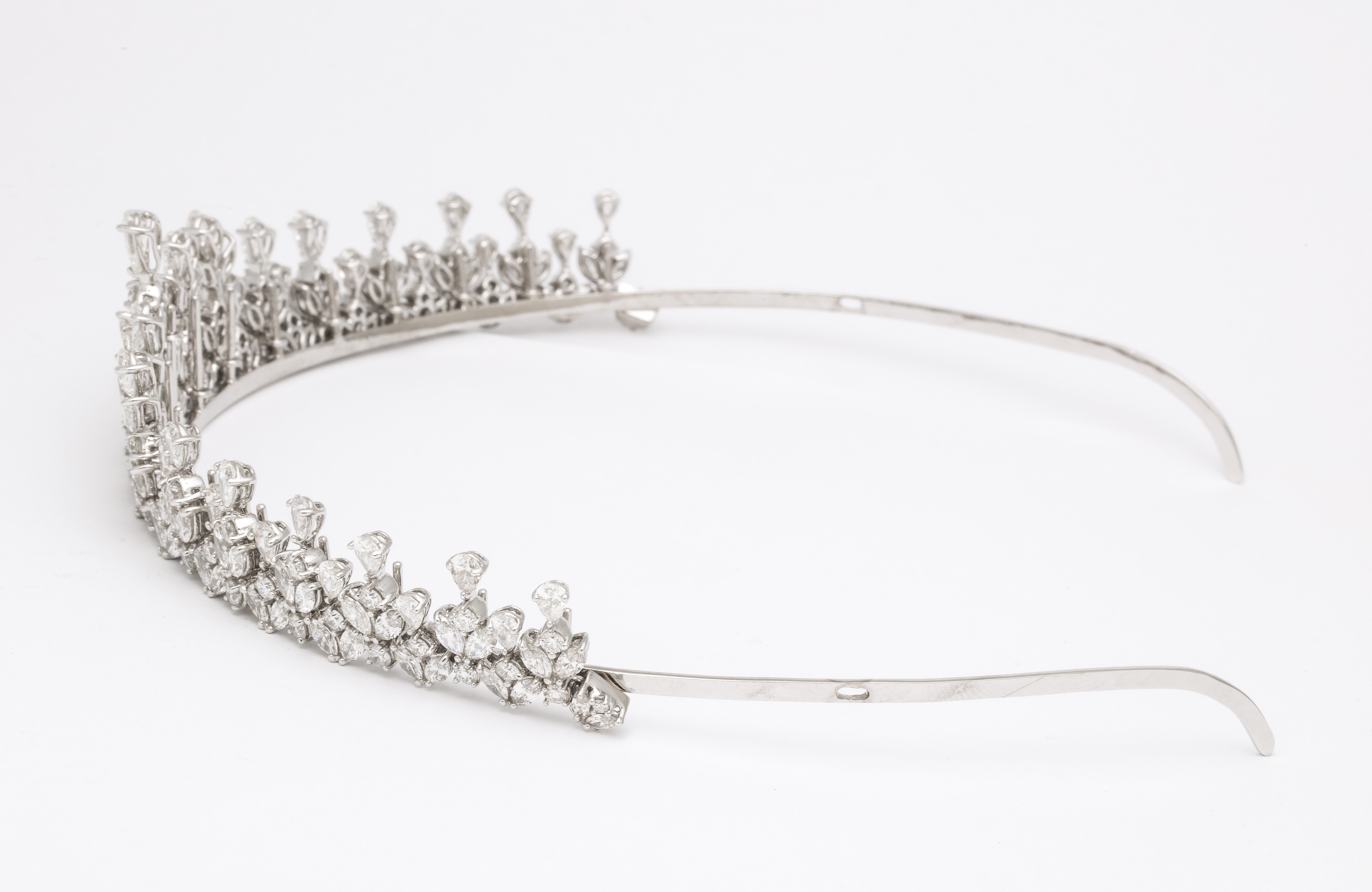 Diamant-Halskette Tiara  im Zustand „Neu“ im Angebot in New York, NY