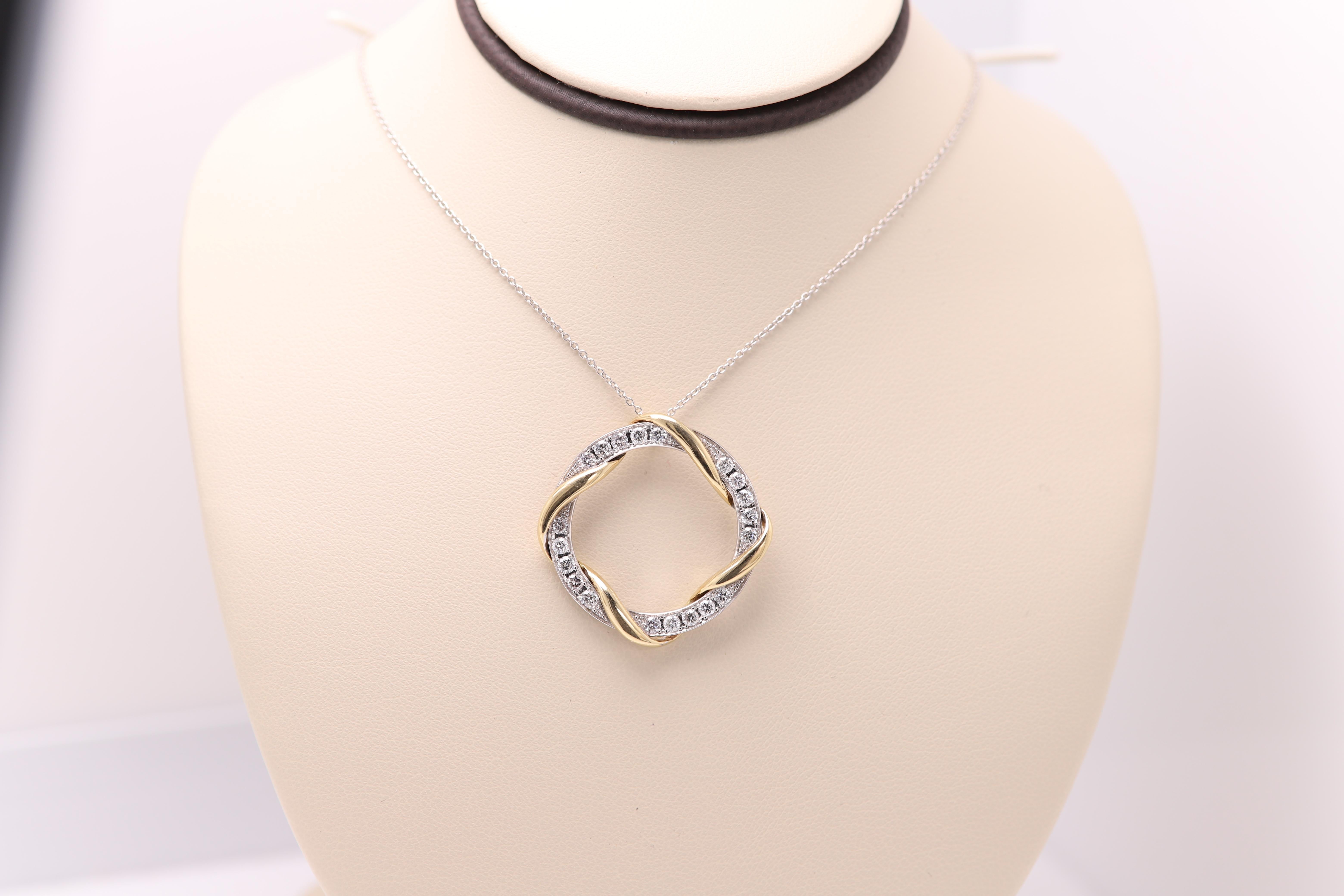 Bague à grande grappe de diamants en or blanc 18 carats avec cercle rond en forme de diamant Pour femmes en vente