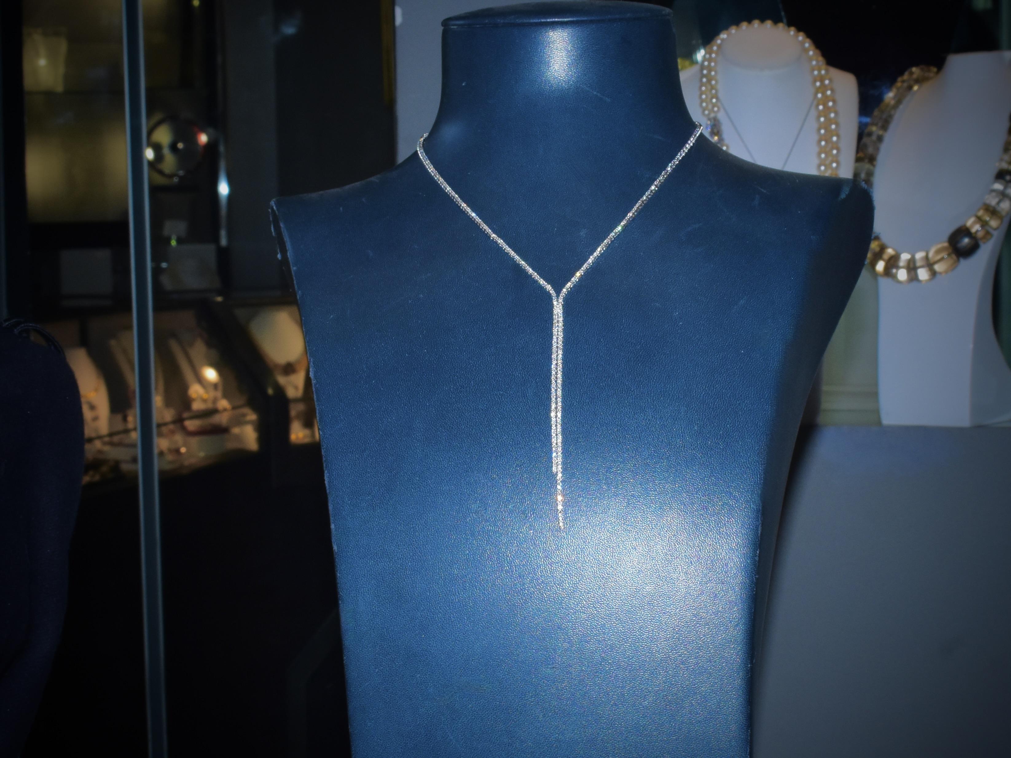 Diamant-Halskette mit 3 Karat feinen runden Diamanten und über 23 Zoll lang im Zustand „Hervorragend“ im Angebot in Aspen, CO