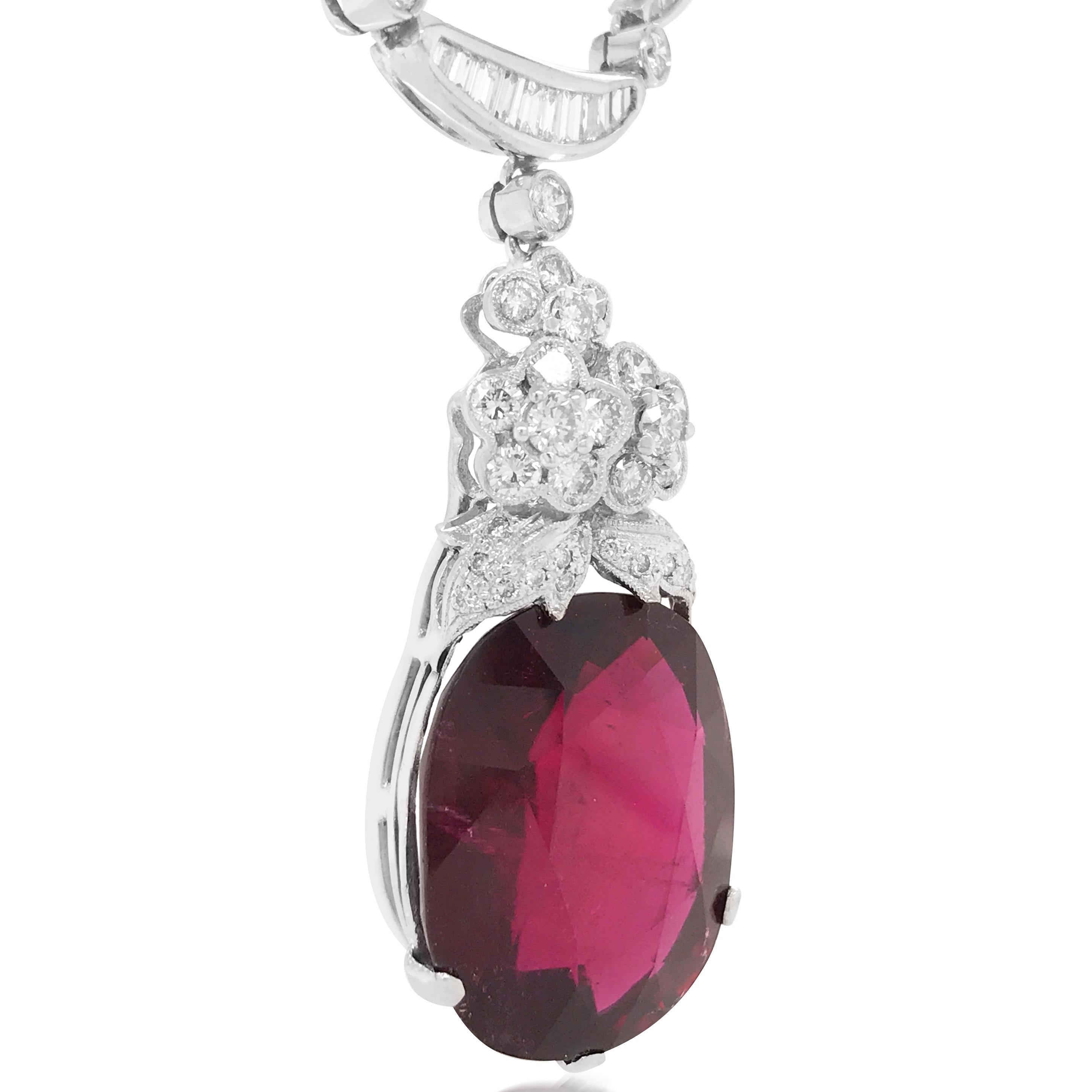 Diamond Necklace with Garnet Droplet In Good Condition For Sale In New York, NY