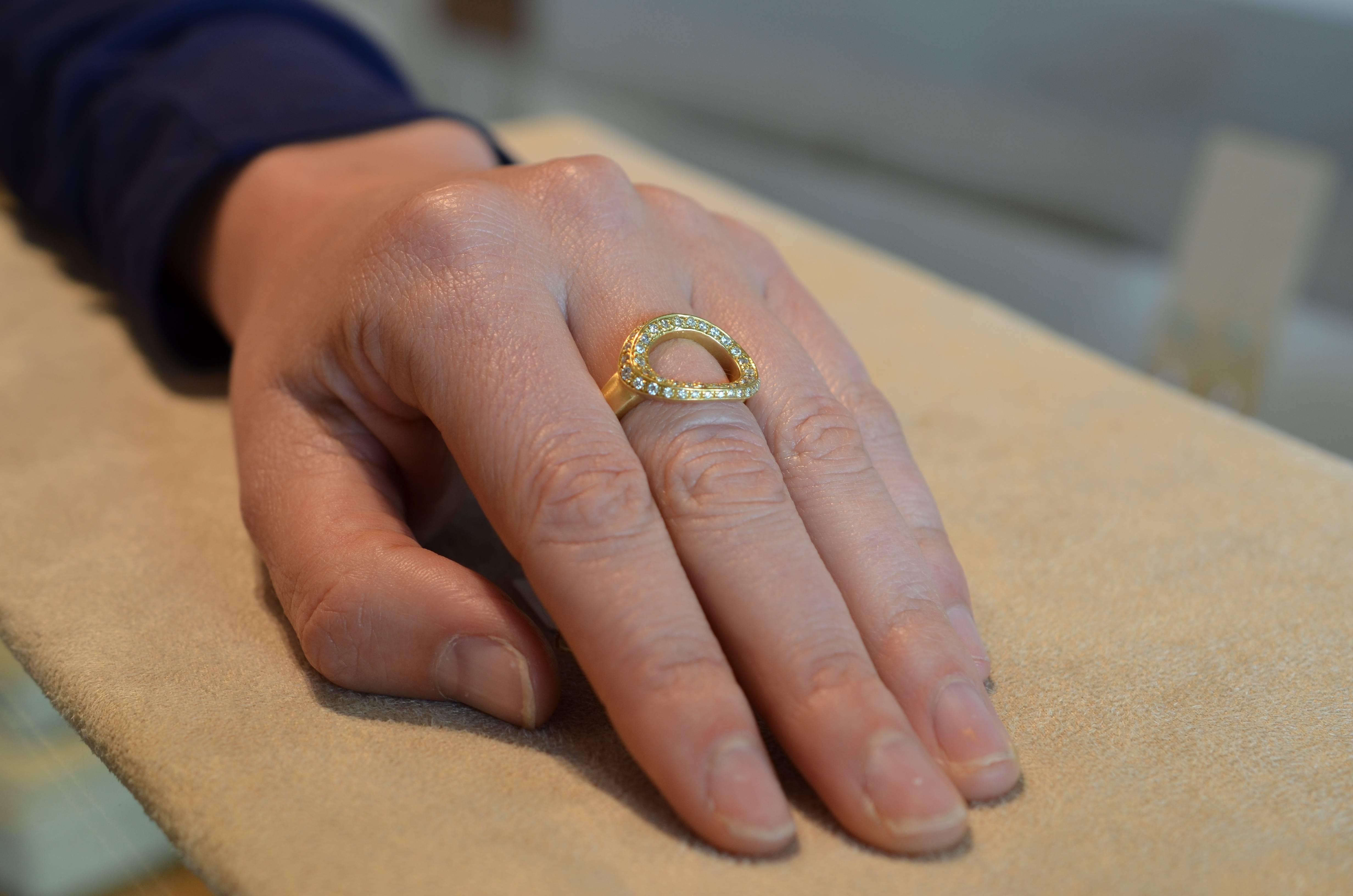 Women's or Men's Diamond 'O' Ring For Sale