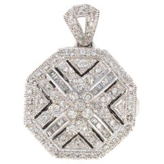 Ciondolo a medaglione ottagonale in oro bianco con diamante