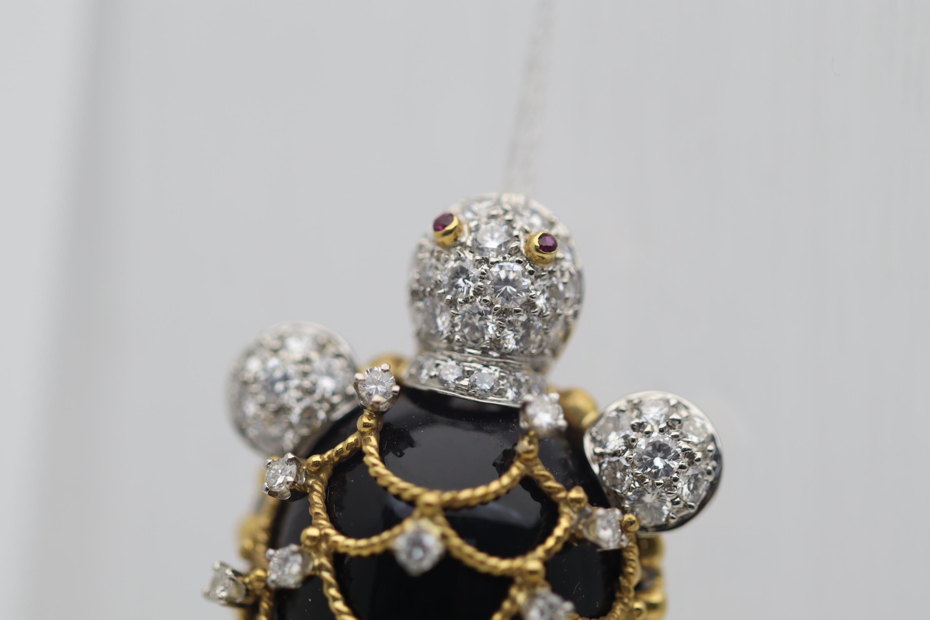 Round Cut Diamond Onyx Gold & Platinum Sea-Turtle Pendant Brooch For Sale