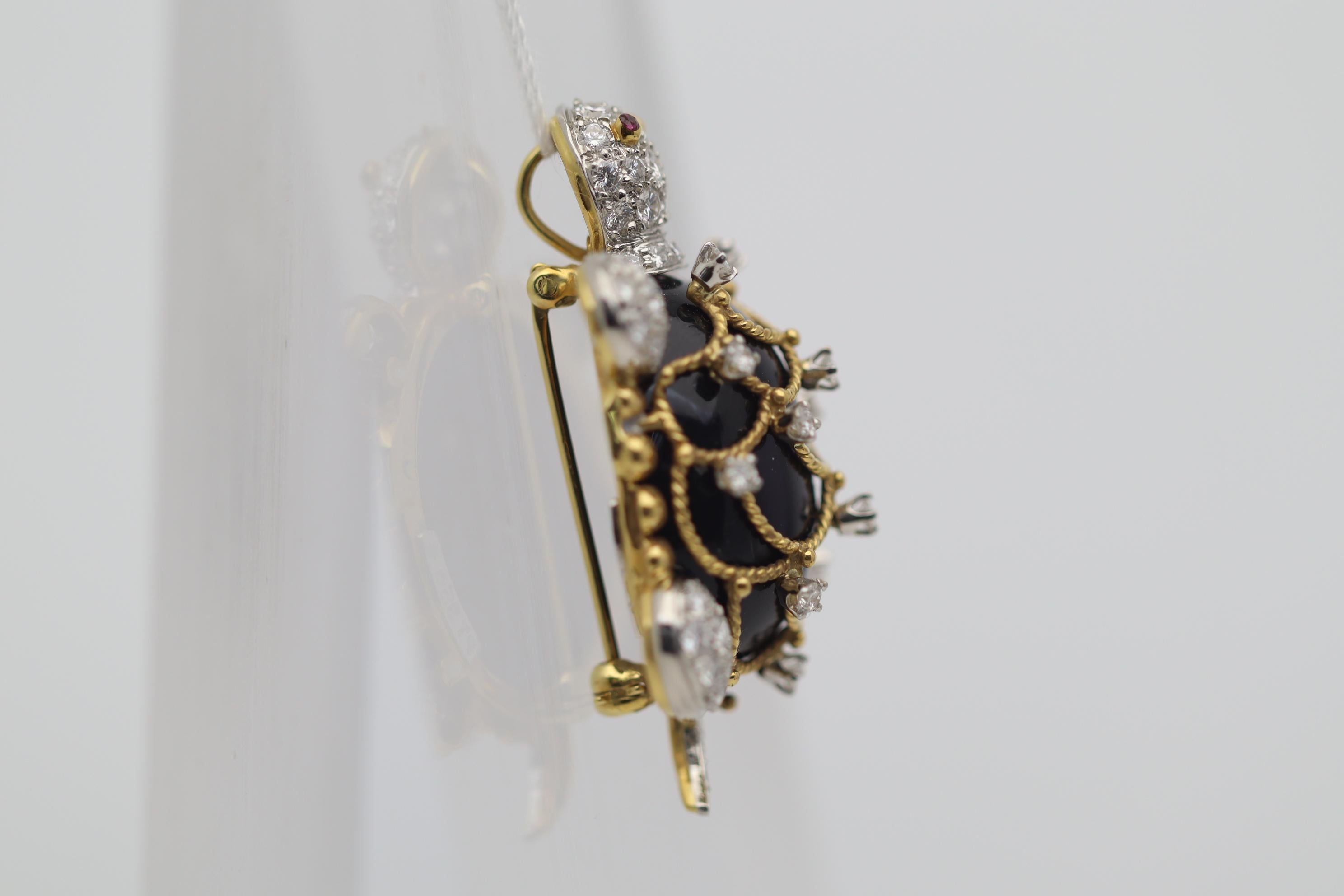 Broche pendentif tortue de mer en or et platine avec diamant et onyx Unisexe en vente