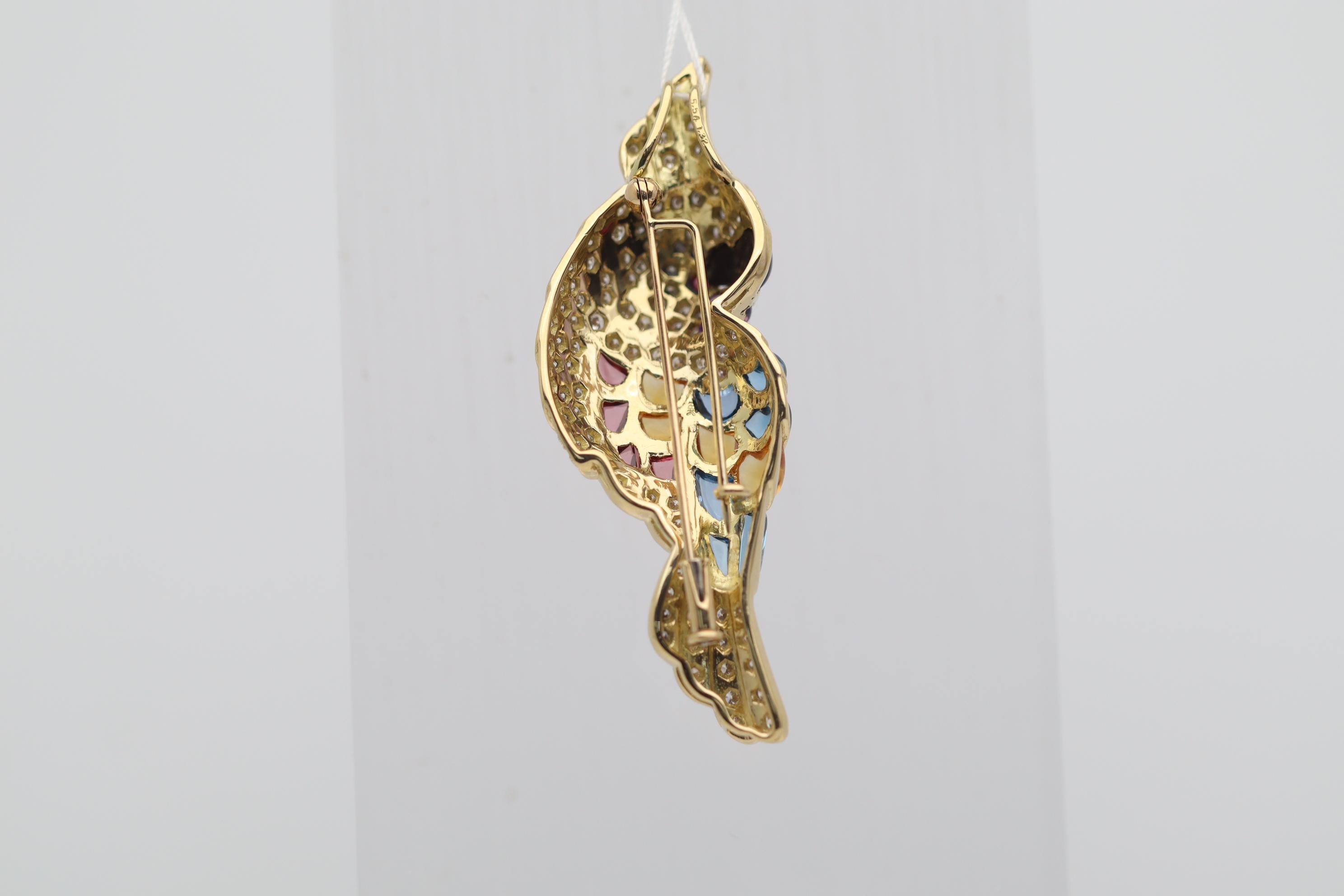 Diamond Onyx Multicolor Gemstone Gold Toucan Pendant Brooch For Sale 1