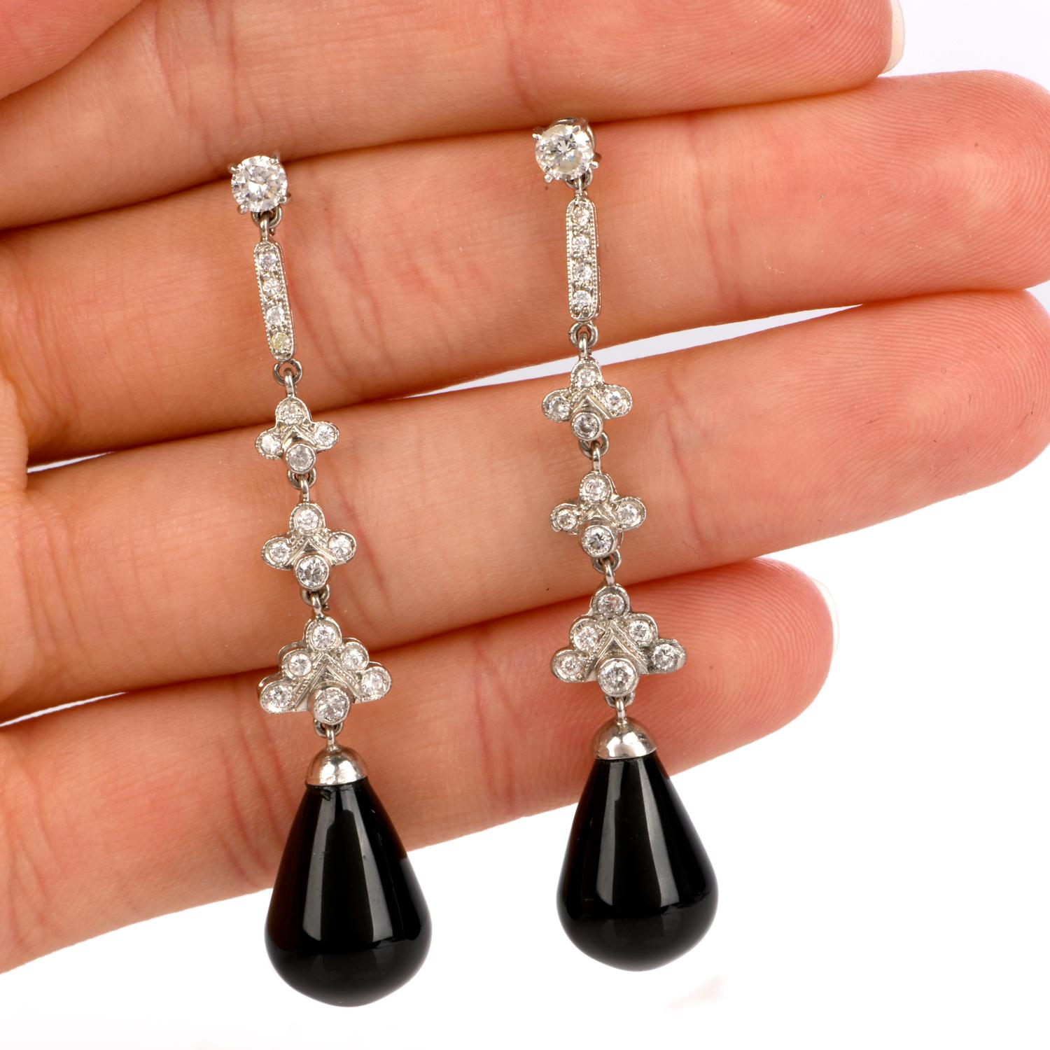 Diamond Onyx Platinum Dangle Drop Earrings In Excellent Condition In Miami, FL
