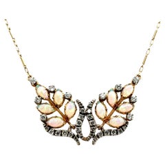 Diamond Opal Butterfly Pendant Vintage Necklace 14 Karat Yellow Gold Diamond Opal Butterfly Pendant Vintage Necklace 14 Karat Yellow Gold