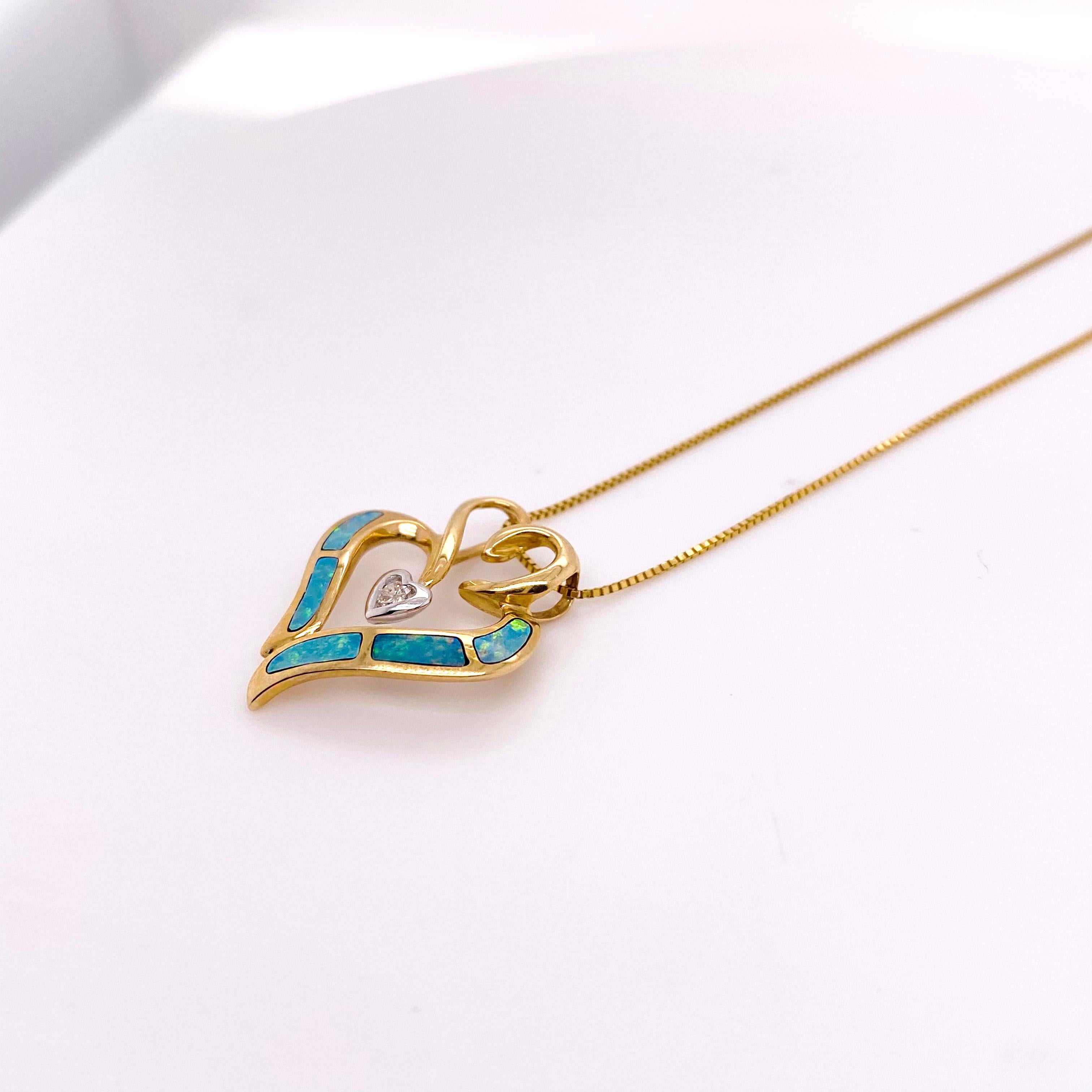Diamant-Opal-Herz-Halskette Triple Heart Love Anhänger und Kette in 14 Karat Gold (Moderne)