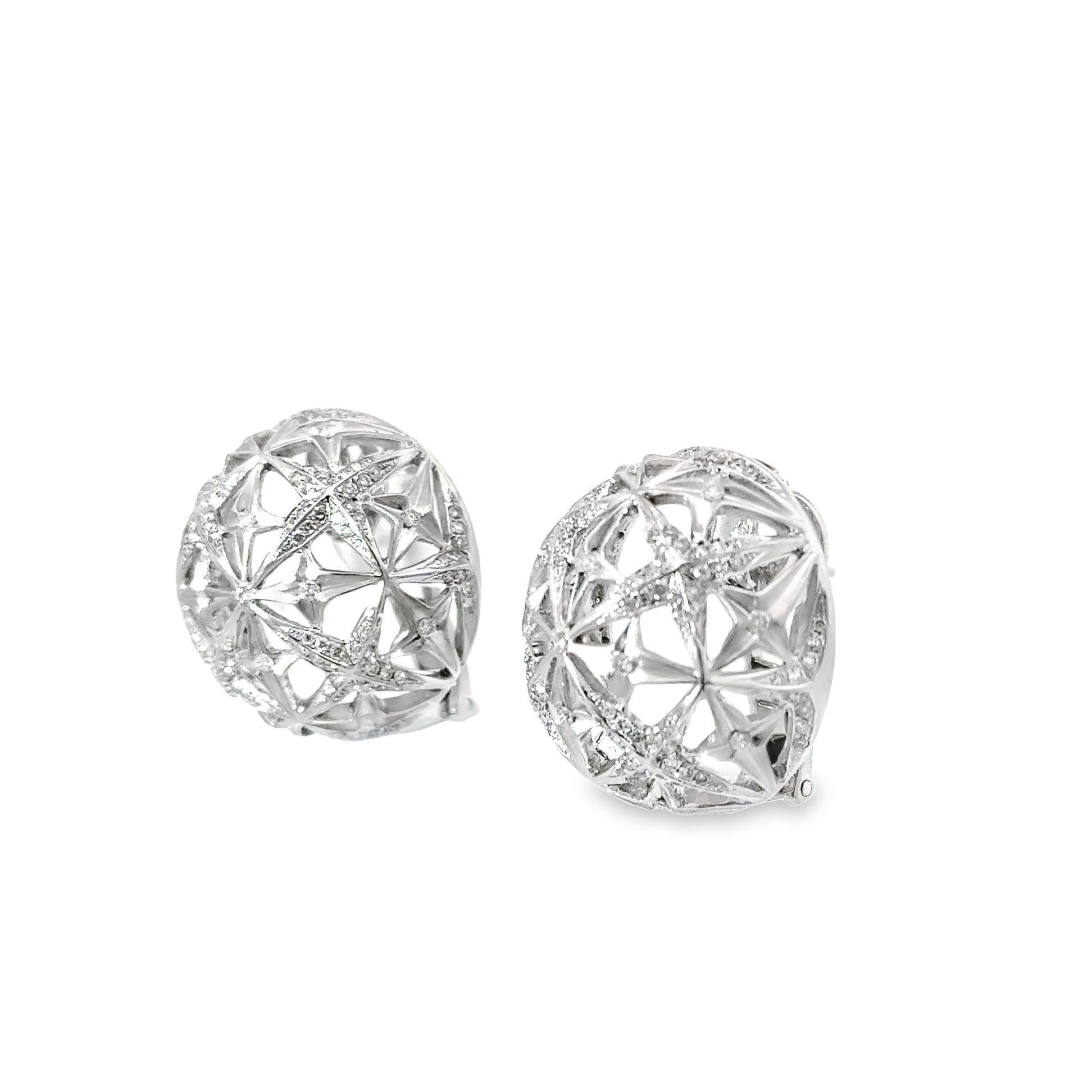 Diamond Open Dome 18k White Gold Star Cluster Earrings In New Condition For Sale In Beverly Hills, CA