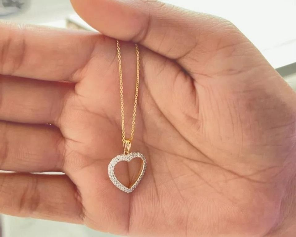 Taille ronde Collier pendentif cœur ouvert en or massif 14 carats avec diamants en vente