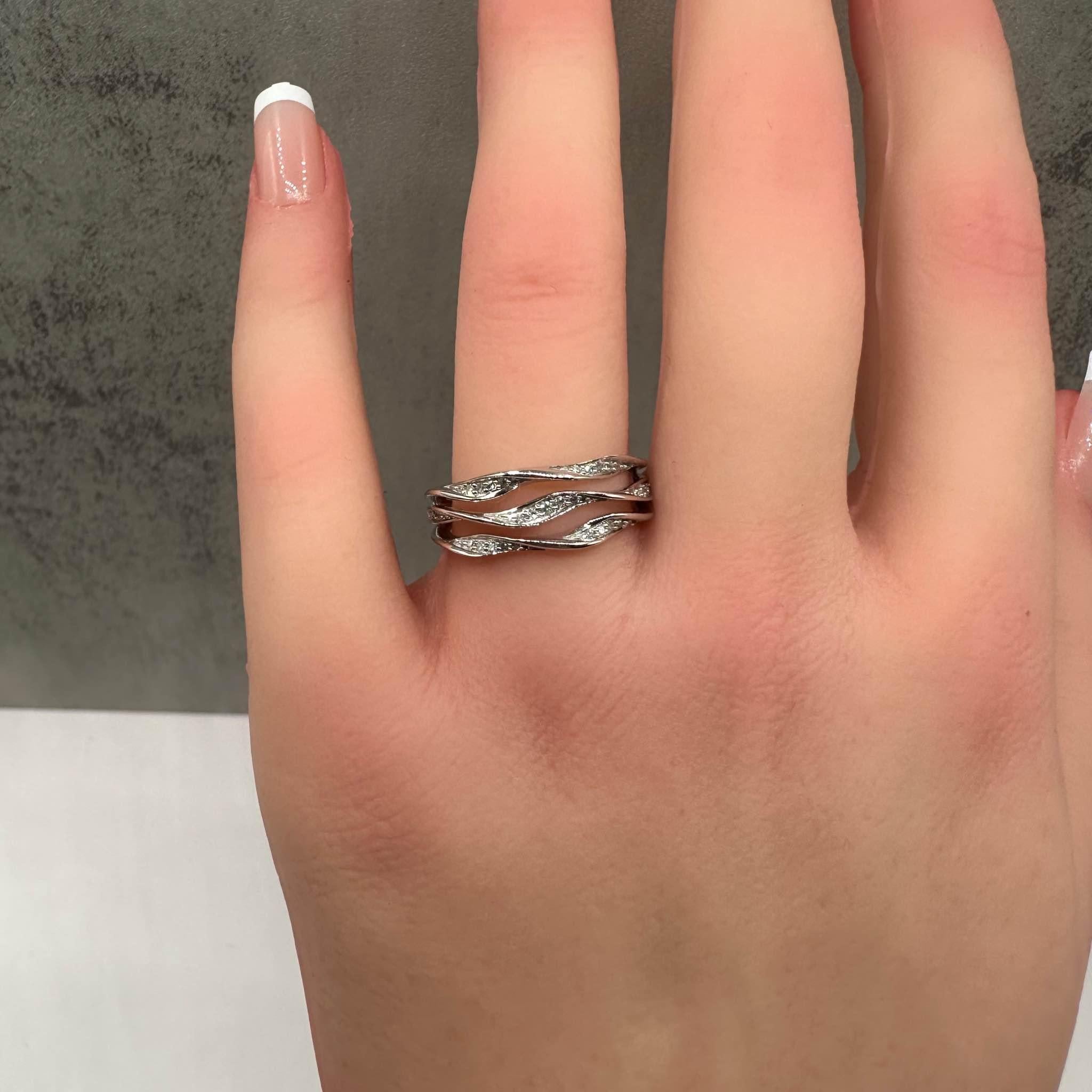 Bague de style tourbillonnant ouvert en or blanc 10 carats avec diamants 0,17 carat, taille 7 Neuf - En vente à West Hempstead, NY