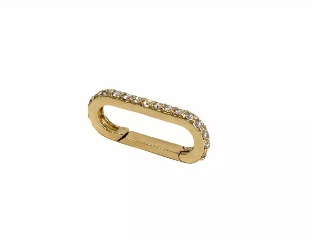 Chiusura ovale con diamante in oro massiccio 14k, ciondolo con charms e chiusura a moschettone. in vendita 3