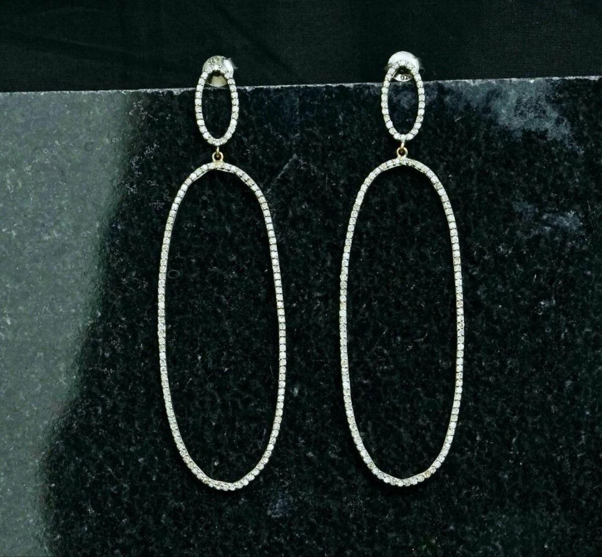 Women's Diamond Oval Shaped Dangle Earring 925 Silver Women Fashion Jewelry Ear Stud. For Sale